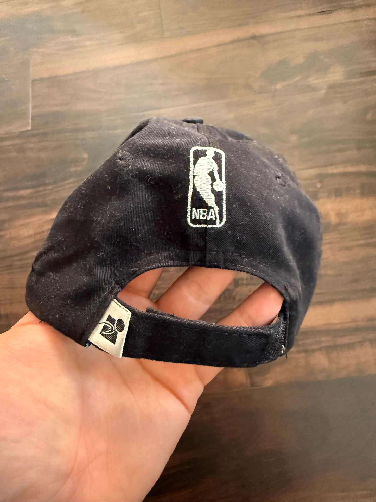 Vintage Sports Specialties Chicago Bulls Strap-Back Hat