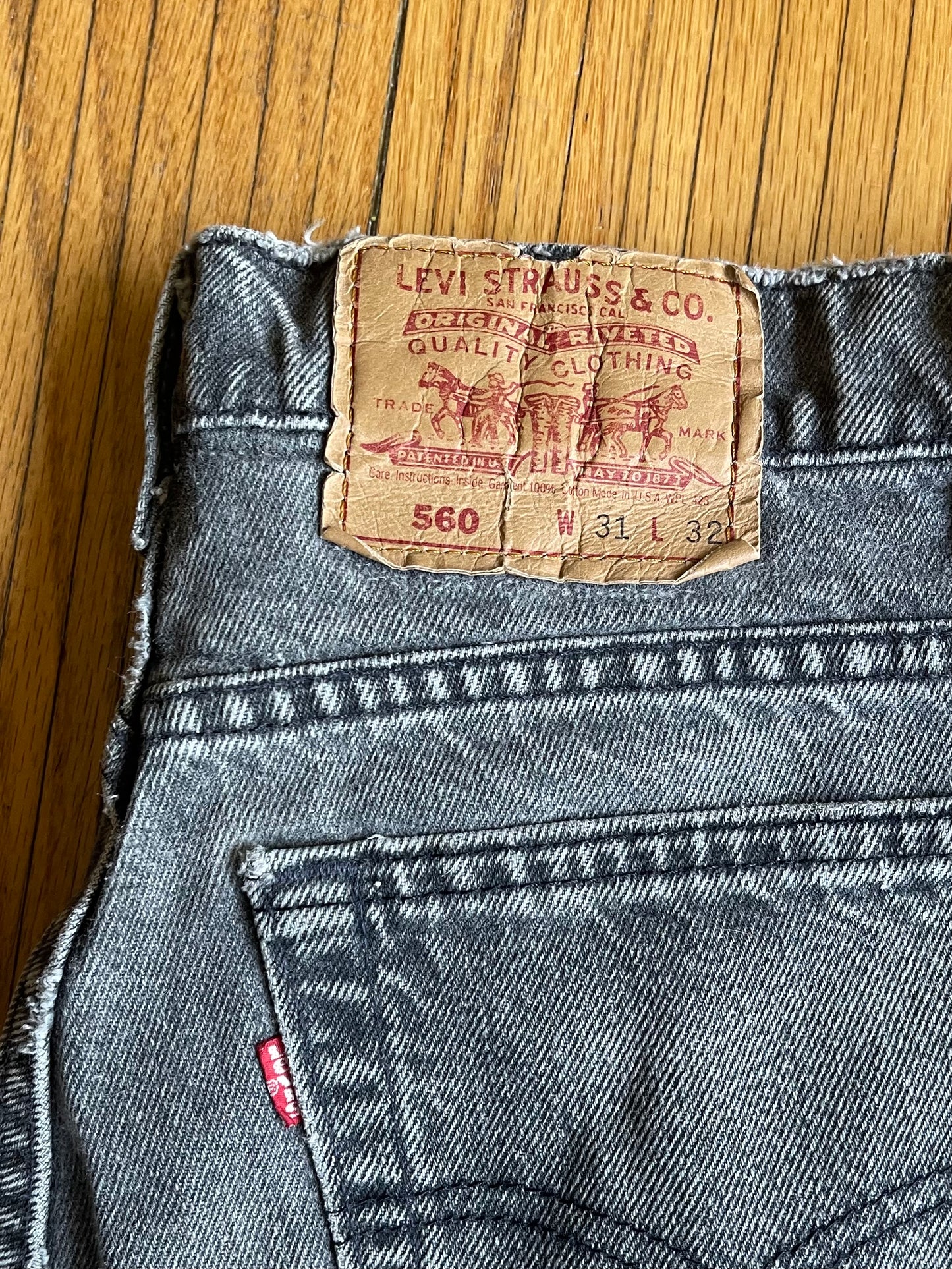 Vintage Levi’s Gray Distressed Denim Jeans- 29x30