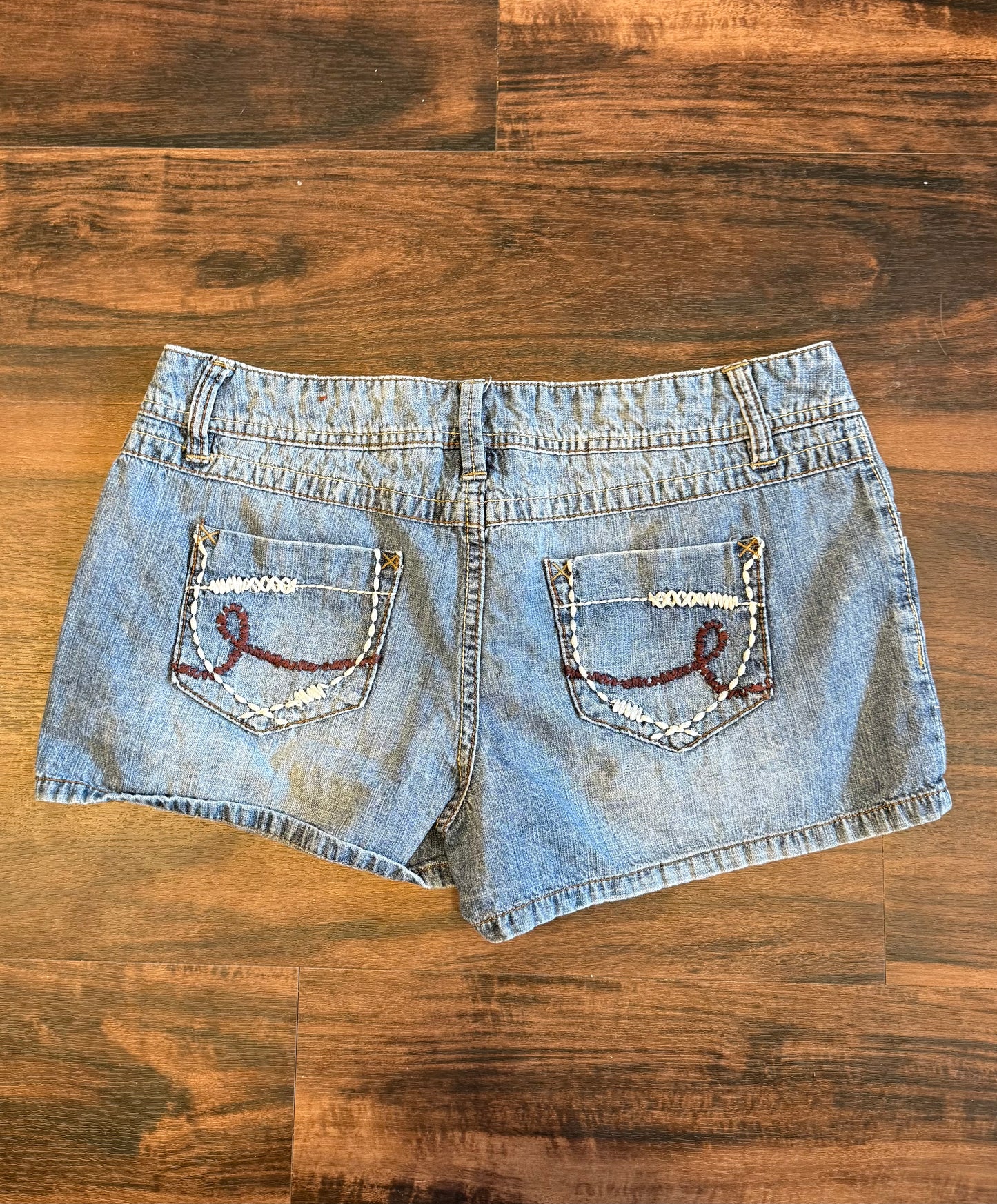 Vintage Y2K Mudd Jeans Light Wash Embroidered Denim Jean Shorts- 30