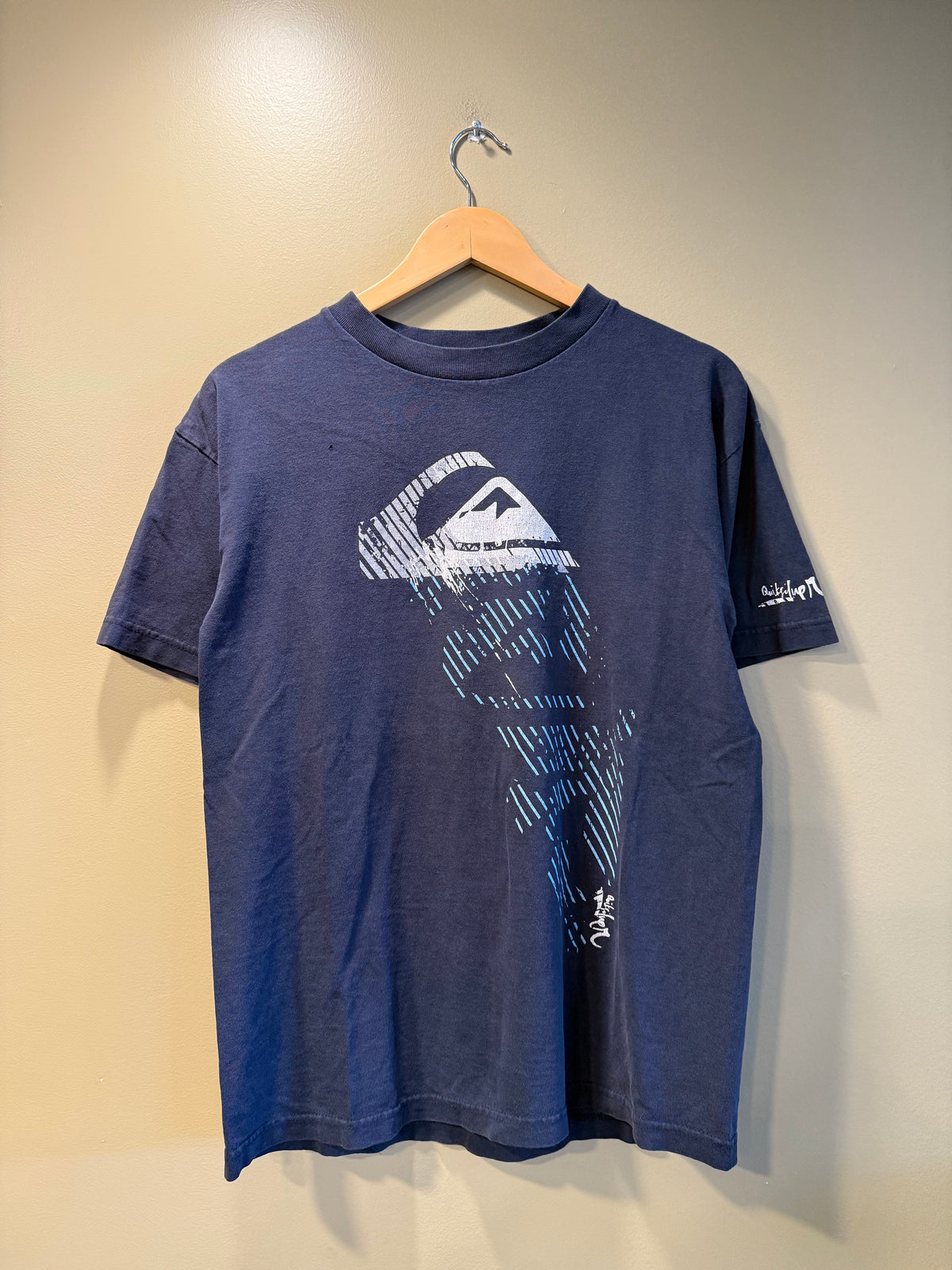 Vintage Quiksilver Navy Blue Shadow Print T-Shirt- M