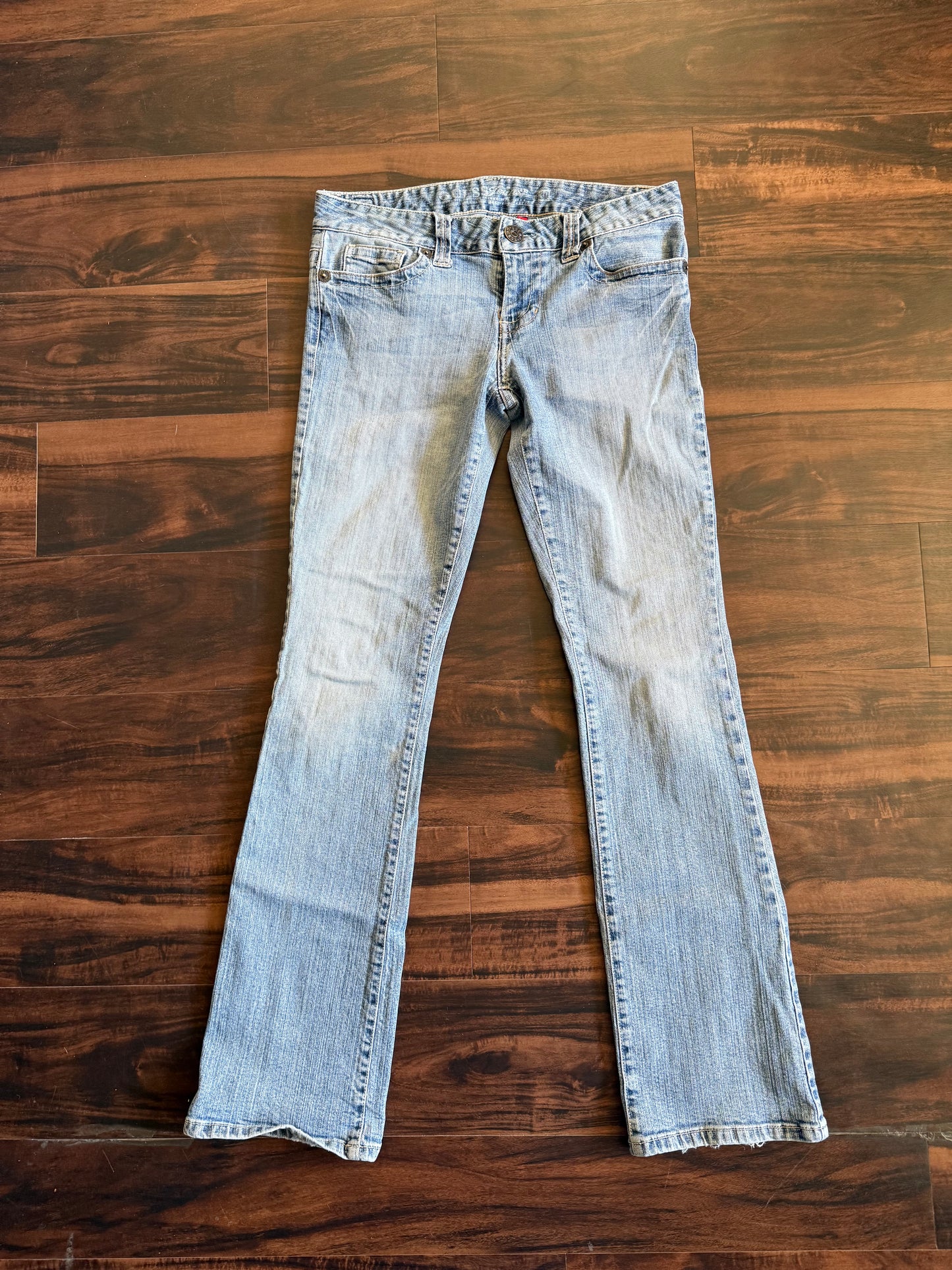Vintage Y2K Guess Light Wash Flare Denim Jeans- 31x33