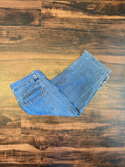Vintage Gloria Vanderbilt Low Rise Floral Embroidered Denim Capris- 30x16