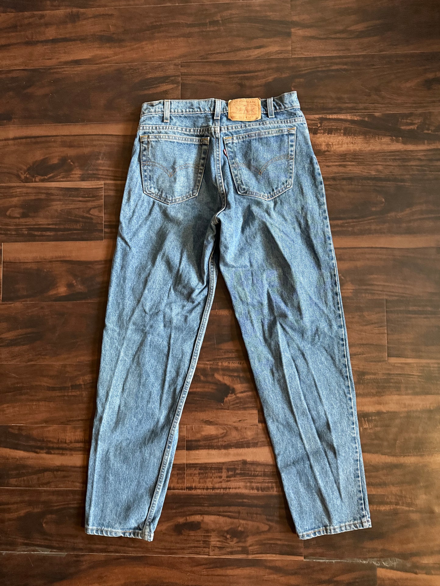 Vintage Levi’s 550 Denim Jeans- 30x33