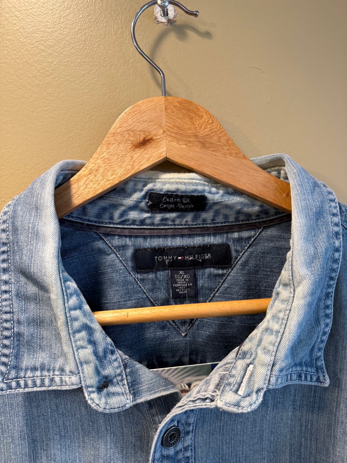 Vintage Tommy Hilfiger Button-Up Denim Shirt- XL