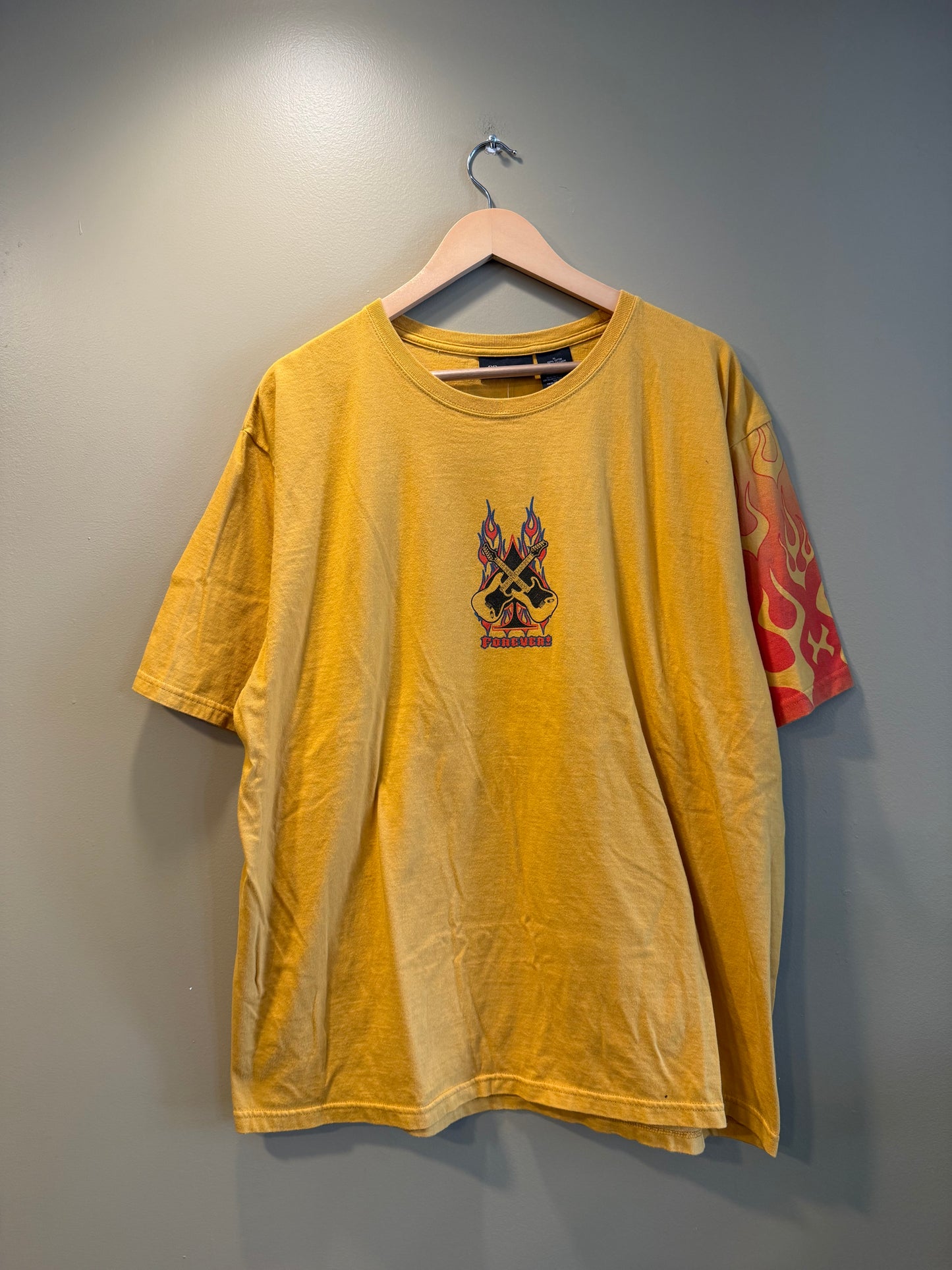 Vintage Y2K No Boundaries Rock & Roll Forever Flames T-Shirt- XL