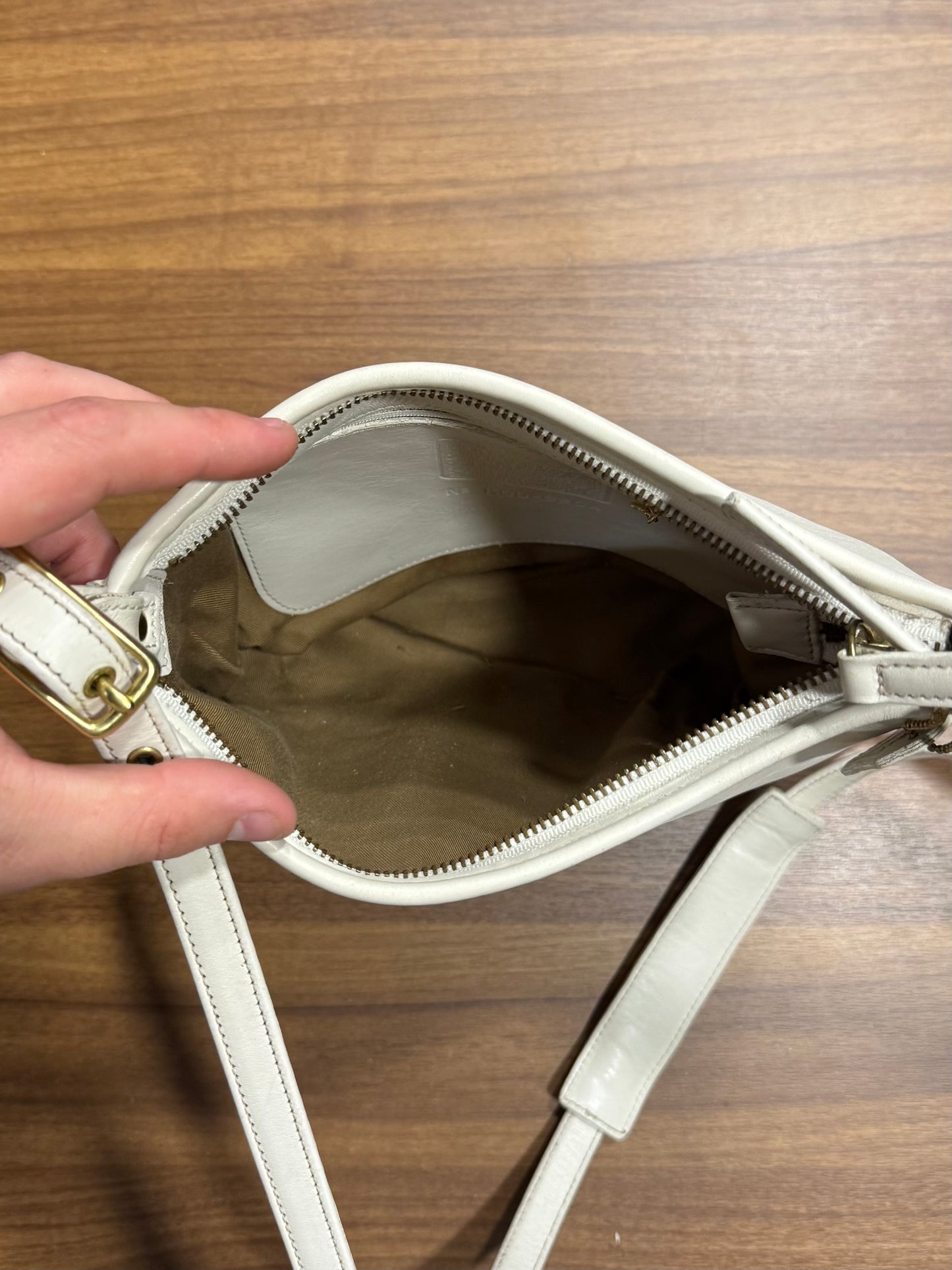 Vintage Coach 9204 Bone/White Leather Crossbody Bag