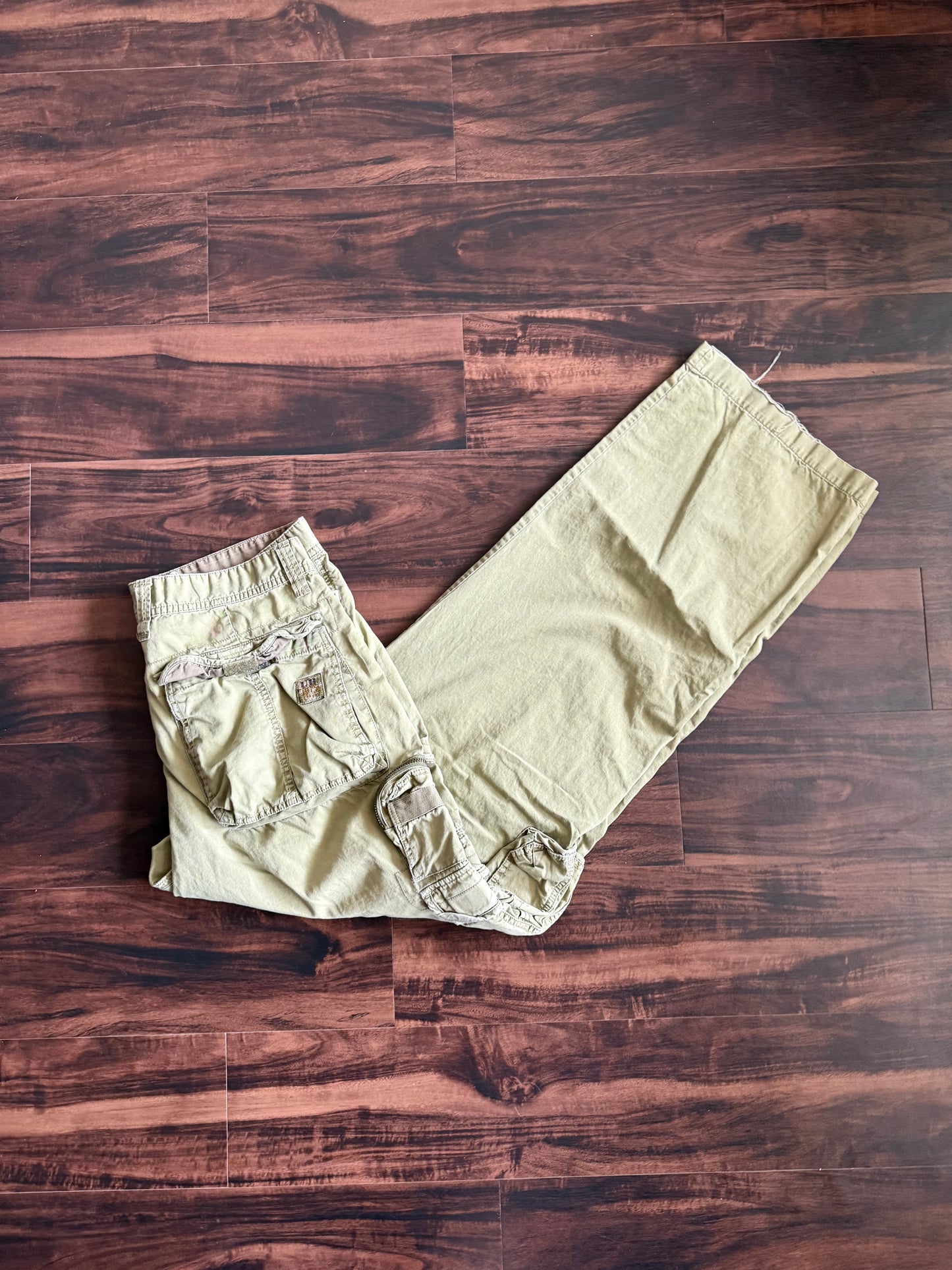 Vintage Y2K Union Bay Green Cargo Pants- 33x33