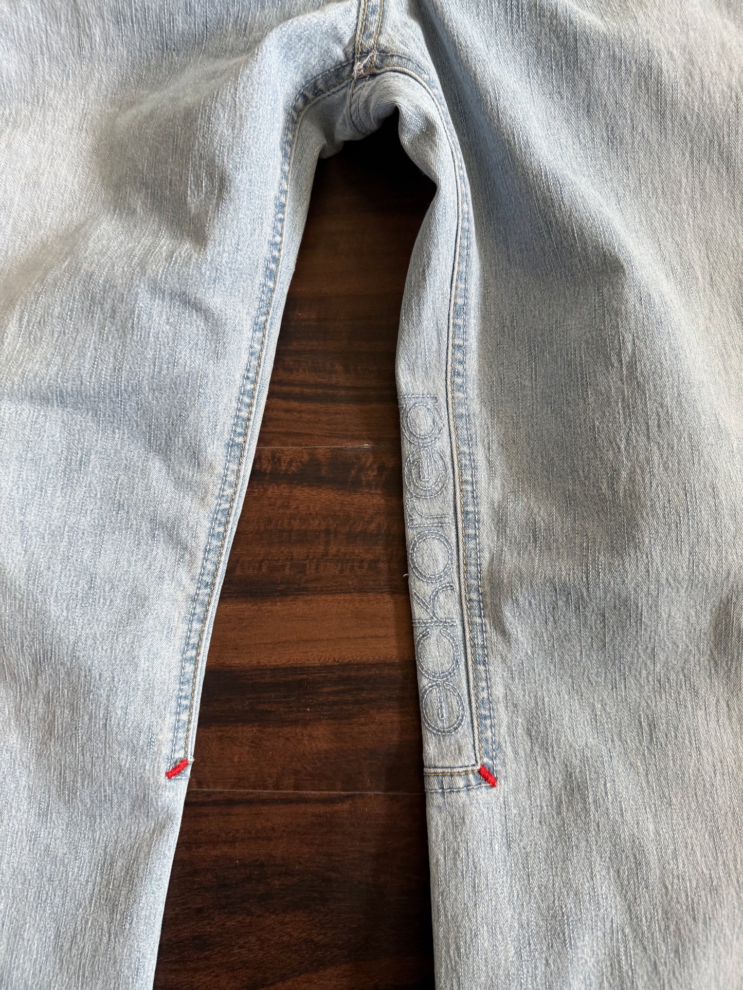 Vintage Ecko Red Women’s Low Rise Light Wash Jeans- 30x25