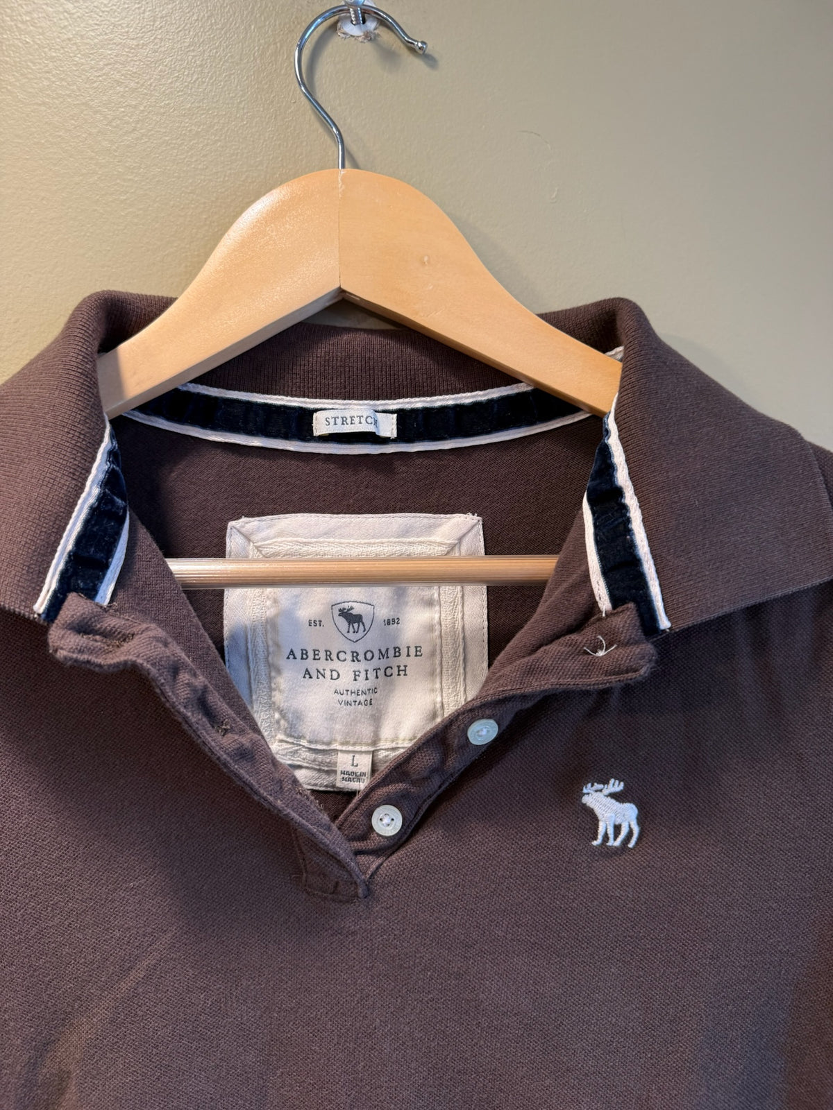 Vintage Y2K Abercrombie & Fitch Brown Woman’s Fitted Polo T-Shirt - L