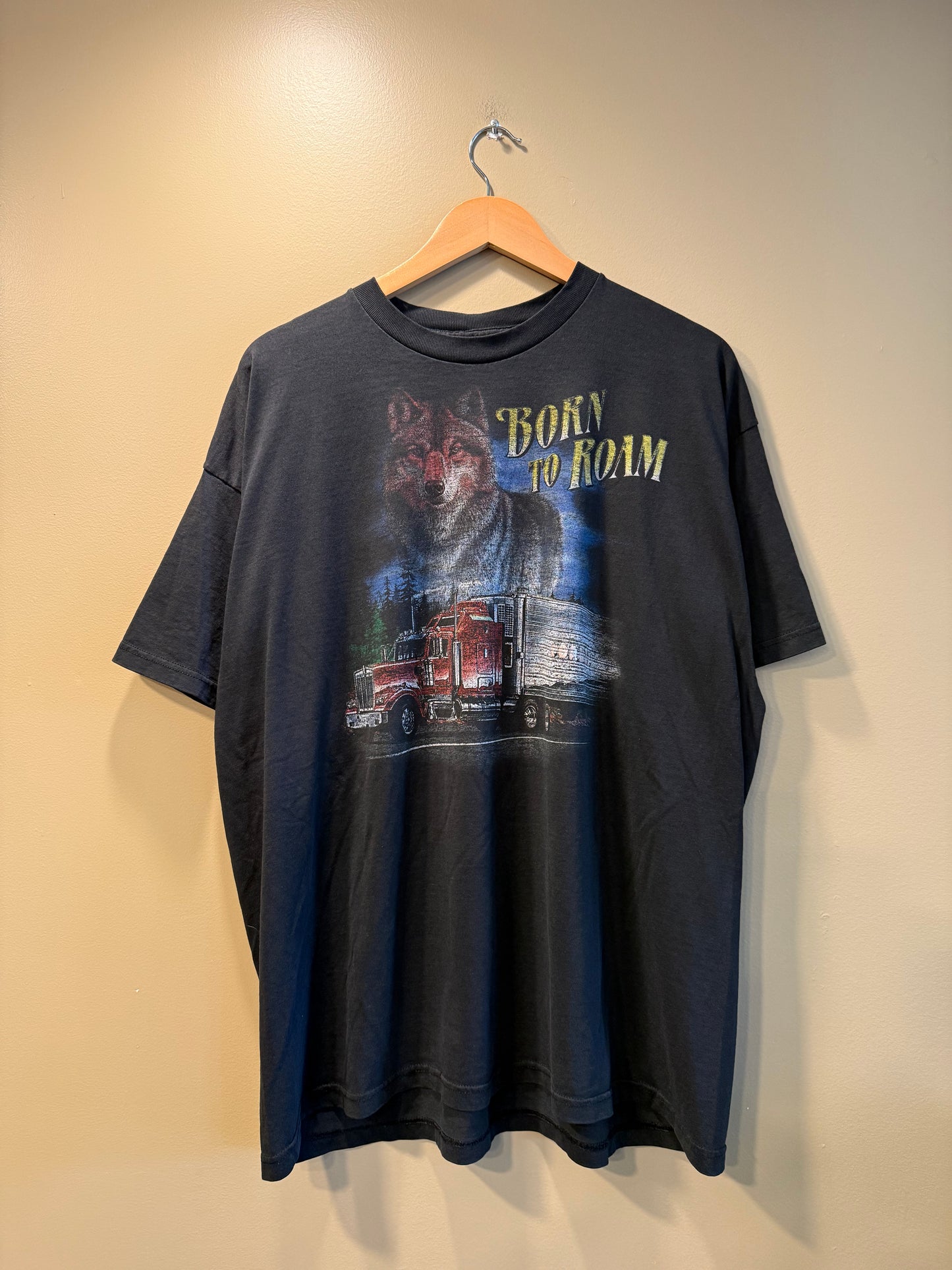 Vintage Wolf Truck Born To Roam T-Shirt- XL/XXL