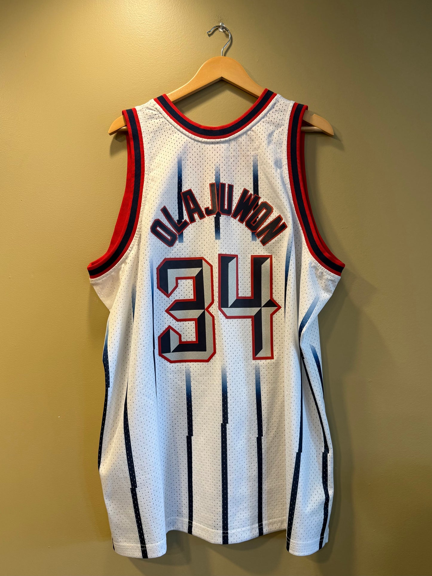 Vintage Mitchell & Ness Hakeem Olajuwon Houston Rockets White NBA Jersey- XXL