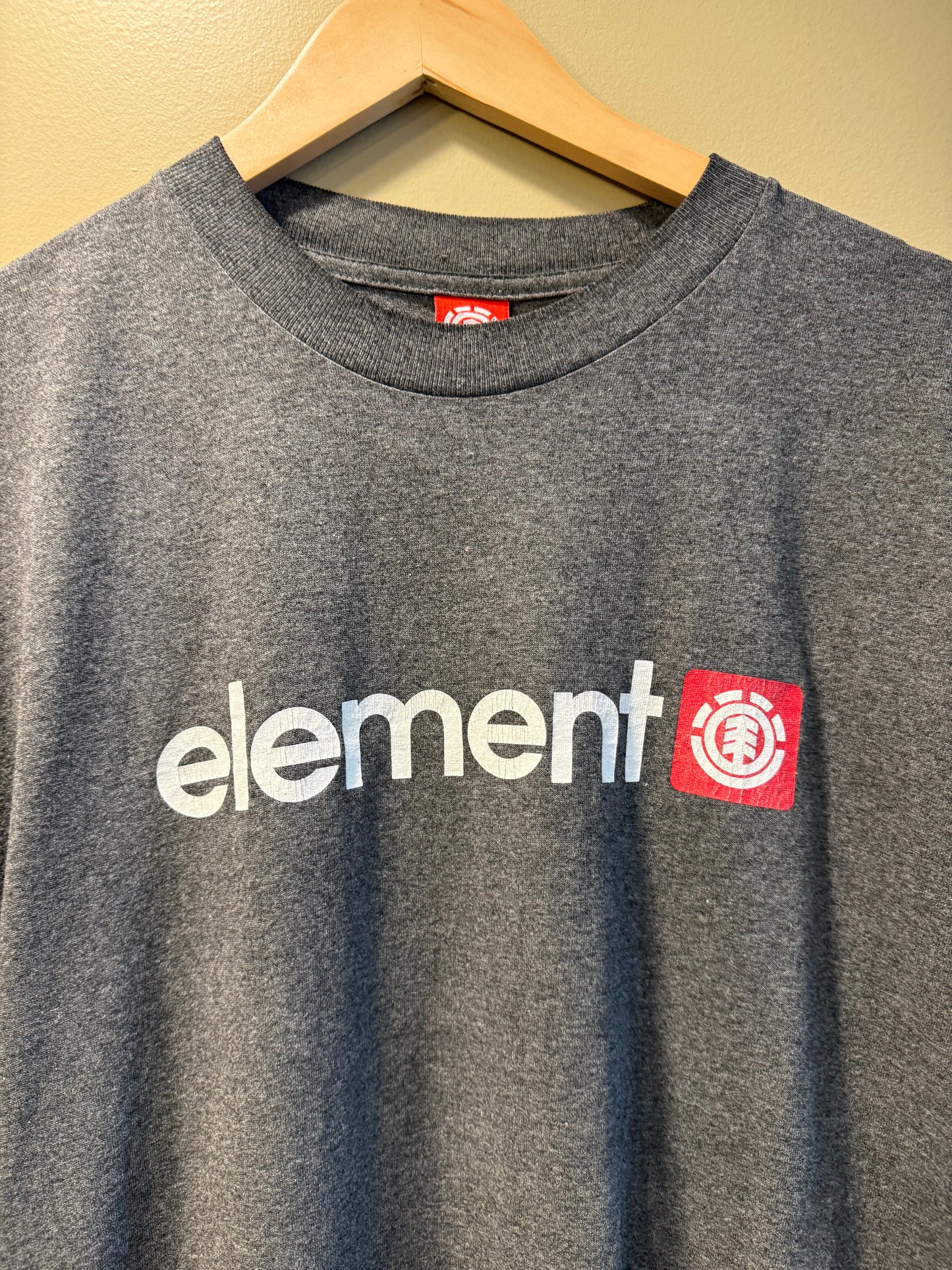 Vintage Y2K Element Skate Wear T-Shirt- L