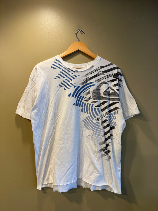 Vintage Quiksilver White Shoulder Print Cropped Fit T-Shirt- XL
