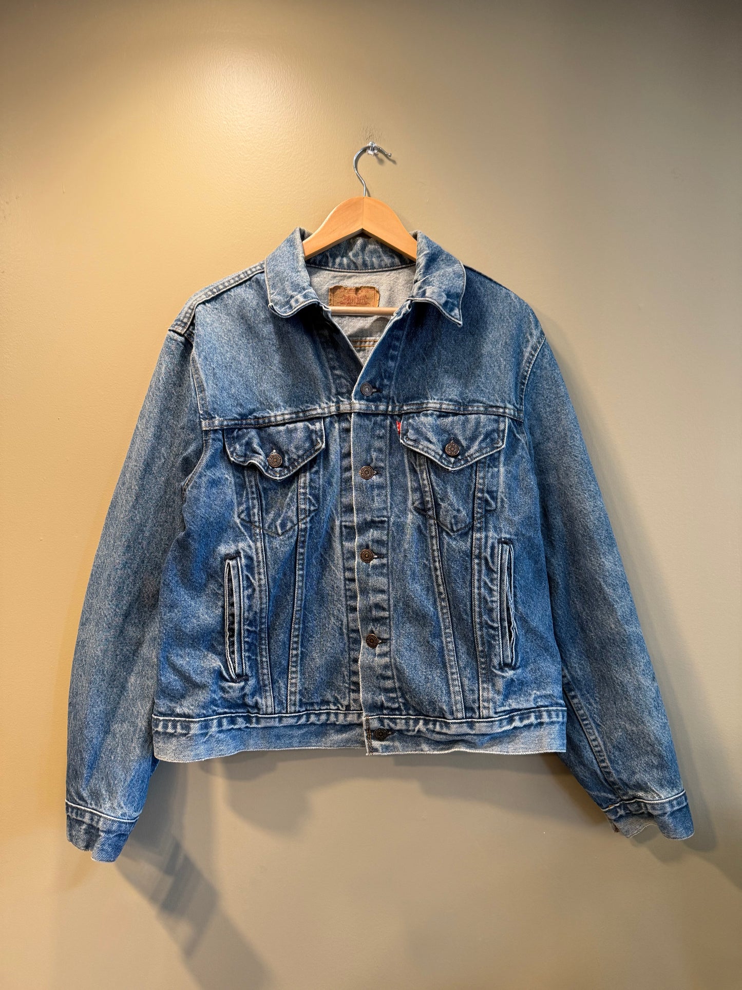 Vintage Levi’s Trucker Style Denim Jacket- S/M