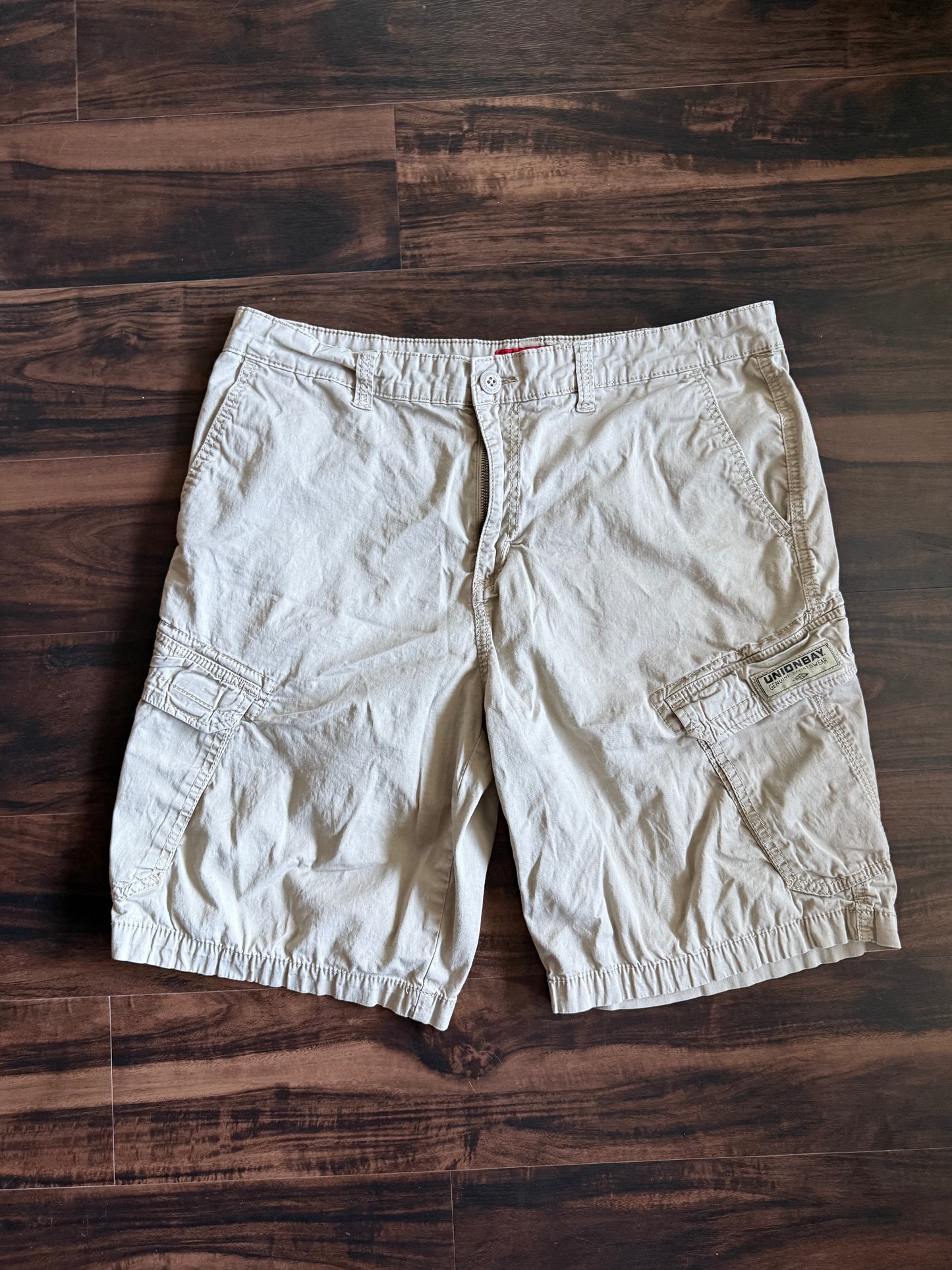 Vintage Y2K Union Bay Tan Slant Pocket Cargo Shorts- 38