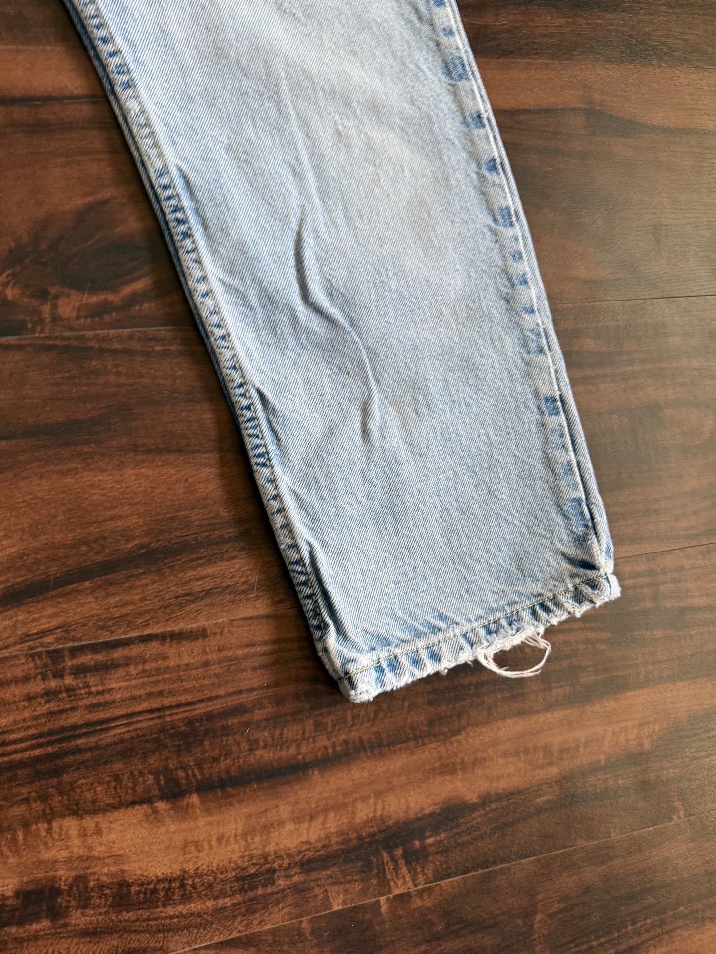 Vintage Tommy Hilfiger Light Wash Denim Jeans- 28x28