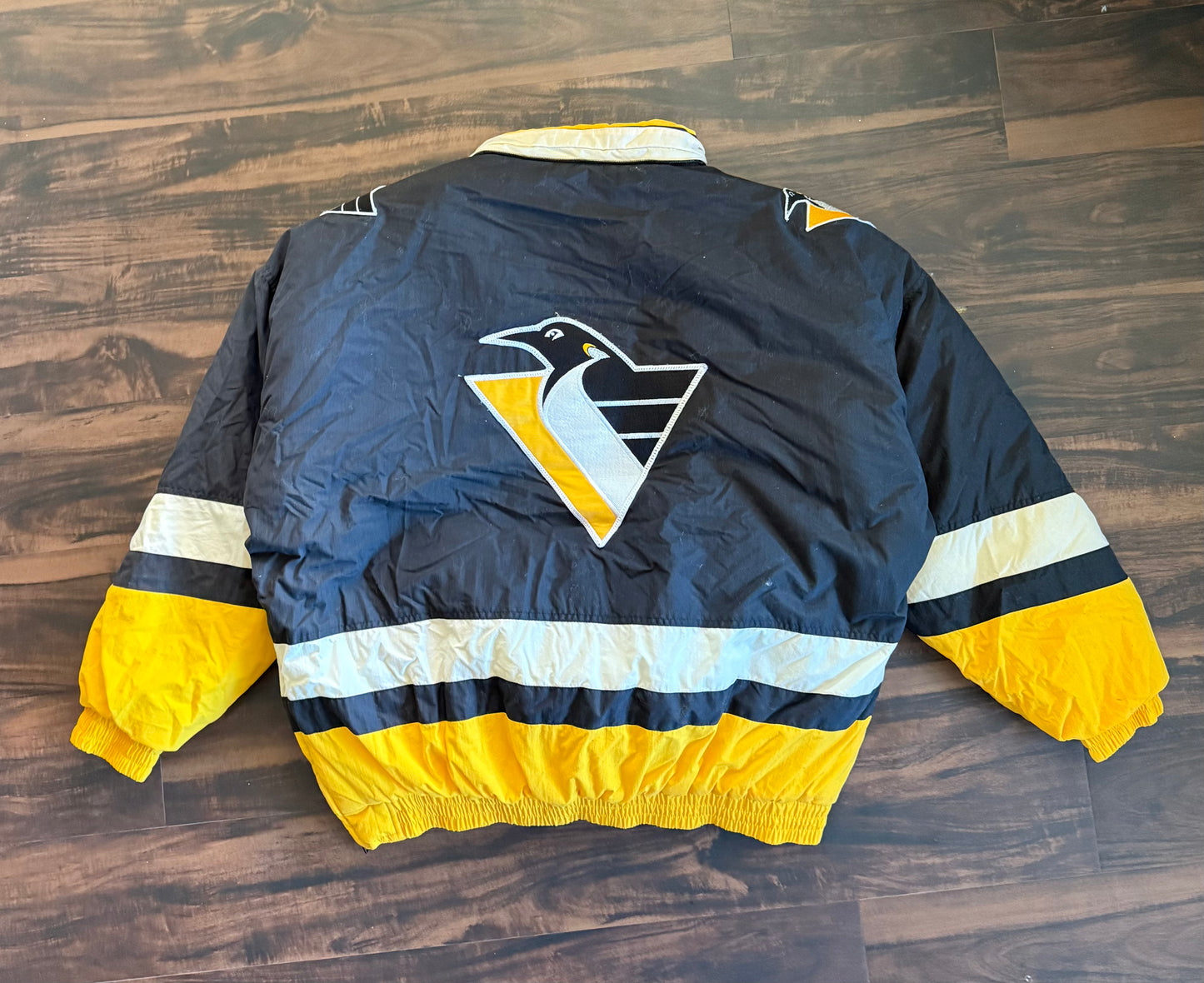Vintage Apex One Pittsburgh Penguins NHL Puffer Jacket- XL
