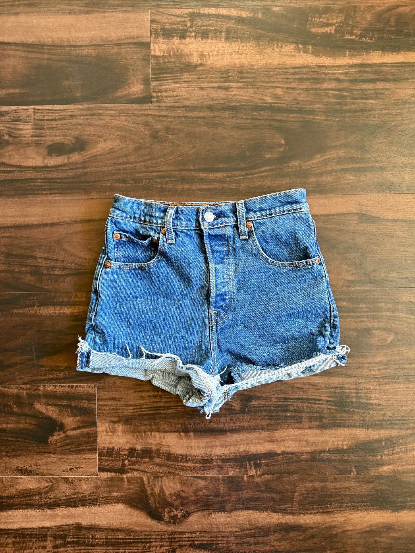 Levi’s Distressed Ribcage Denim Jean Shorts- 26