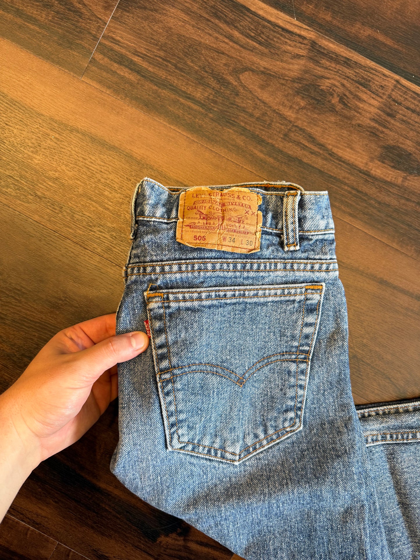 Vintage Levi’s 505 Dark Wash Denim Jeans- 32x31