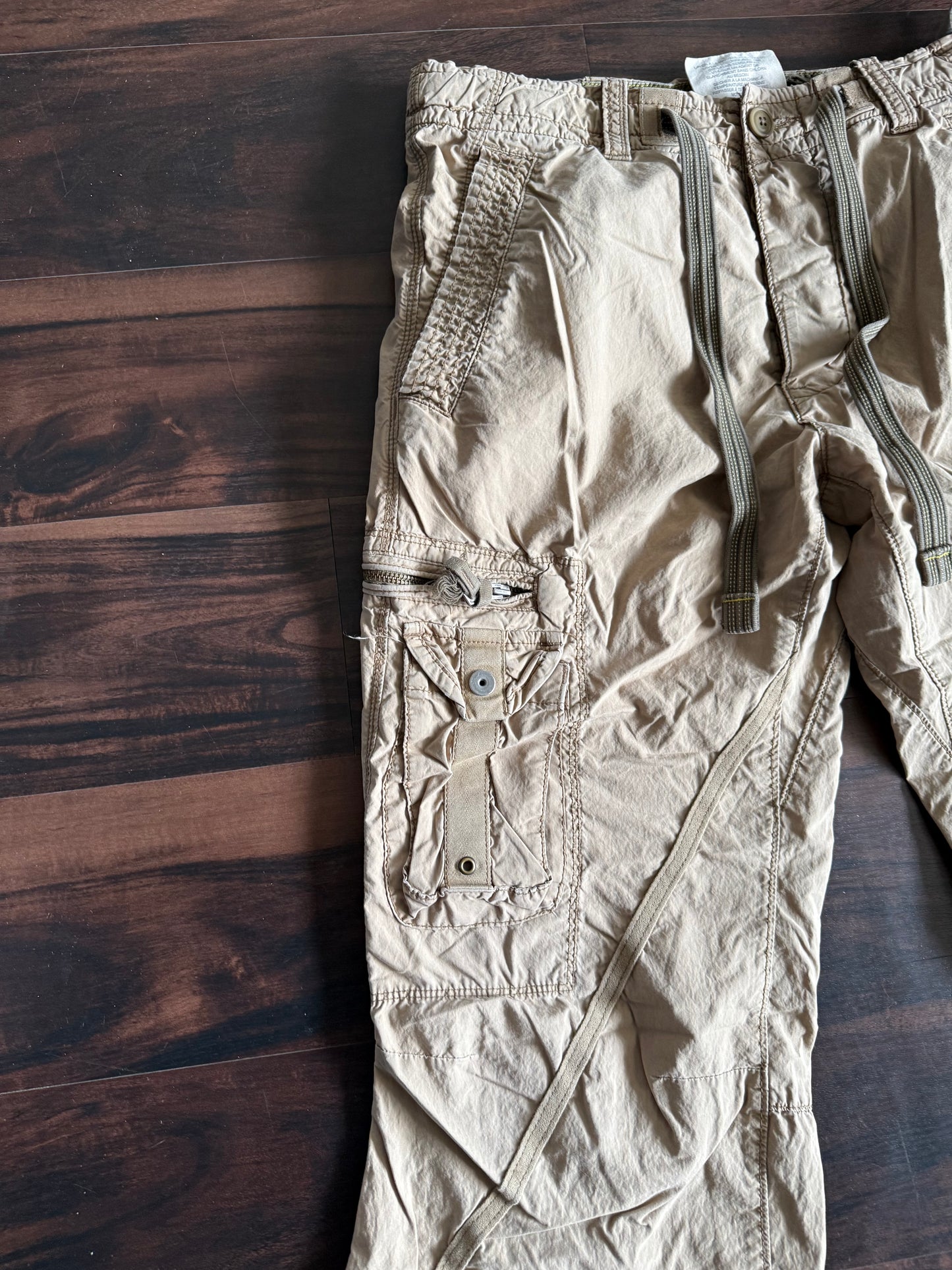 Vintage Y2K Gap Parachute Nylon Cargo Pants- 32x32
