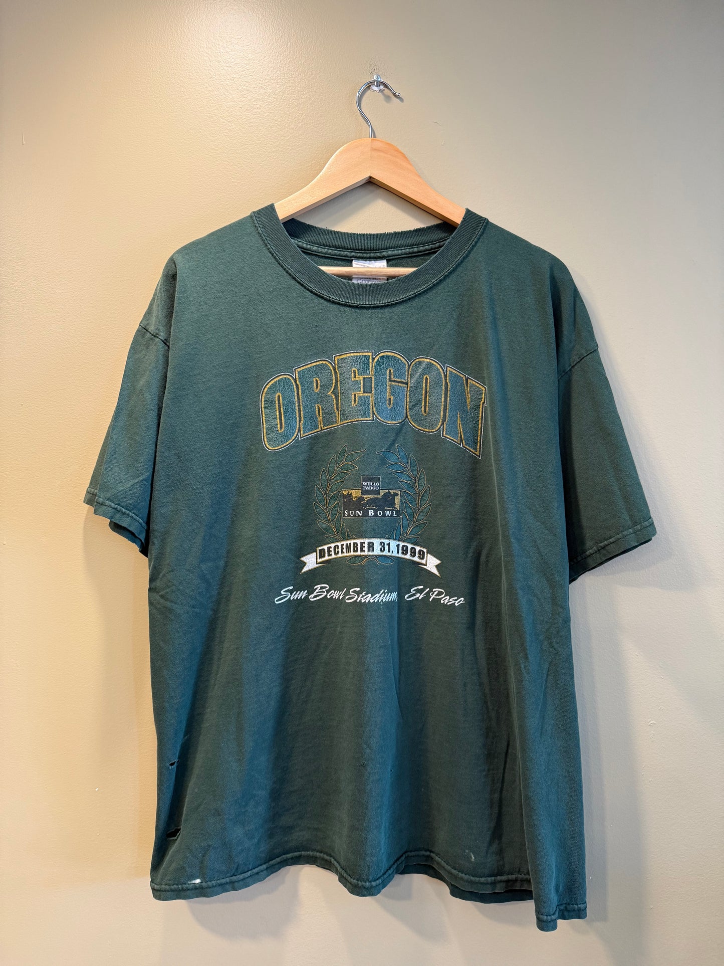 Vintage University of Oregon Ducks Sun Bowl Green T-Shirt- XL