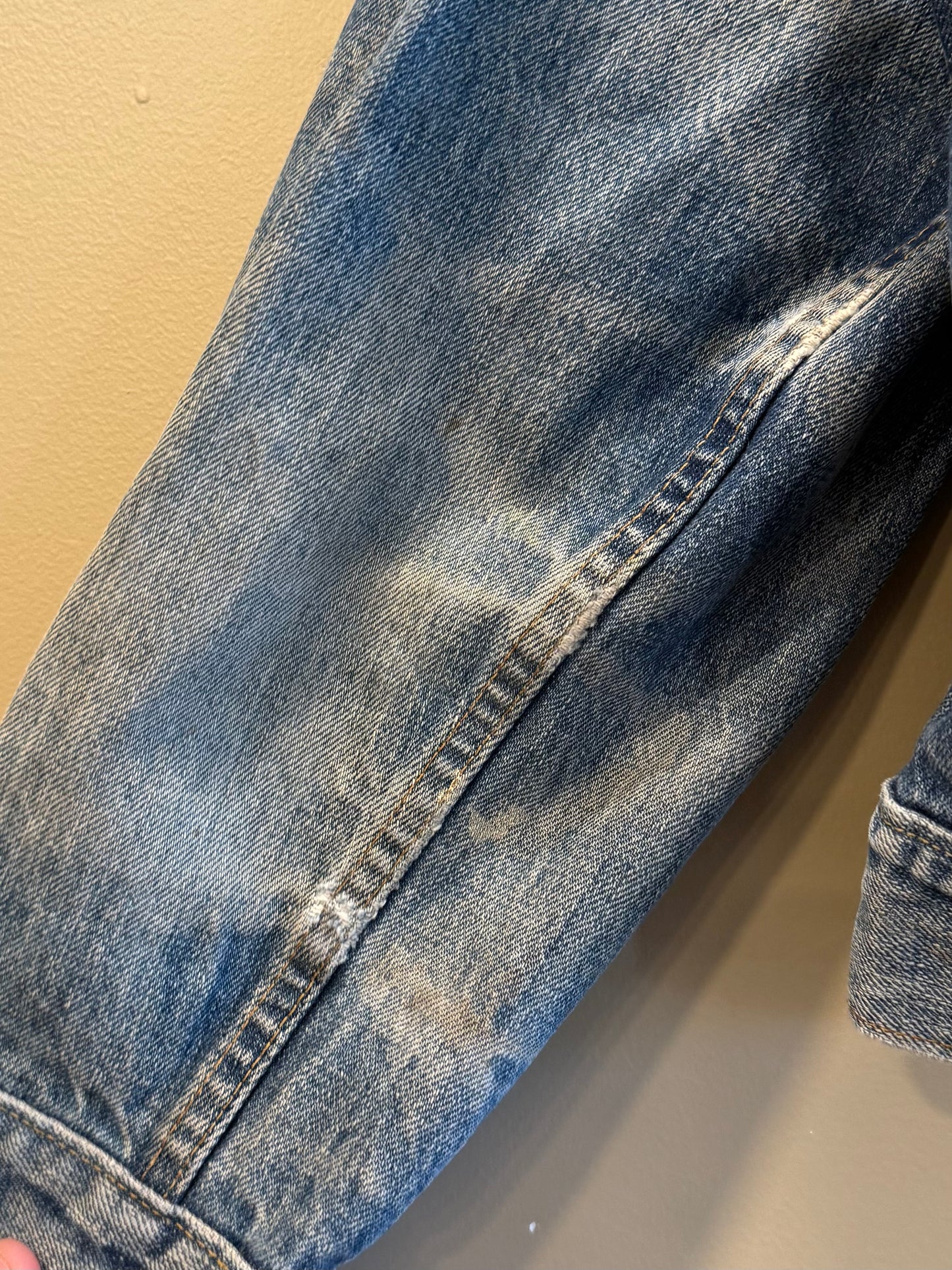 Vintage Levi’s Trucker Style Sun Faded Denim Jacket- S