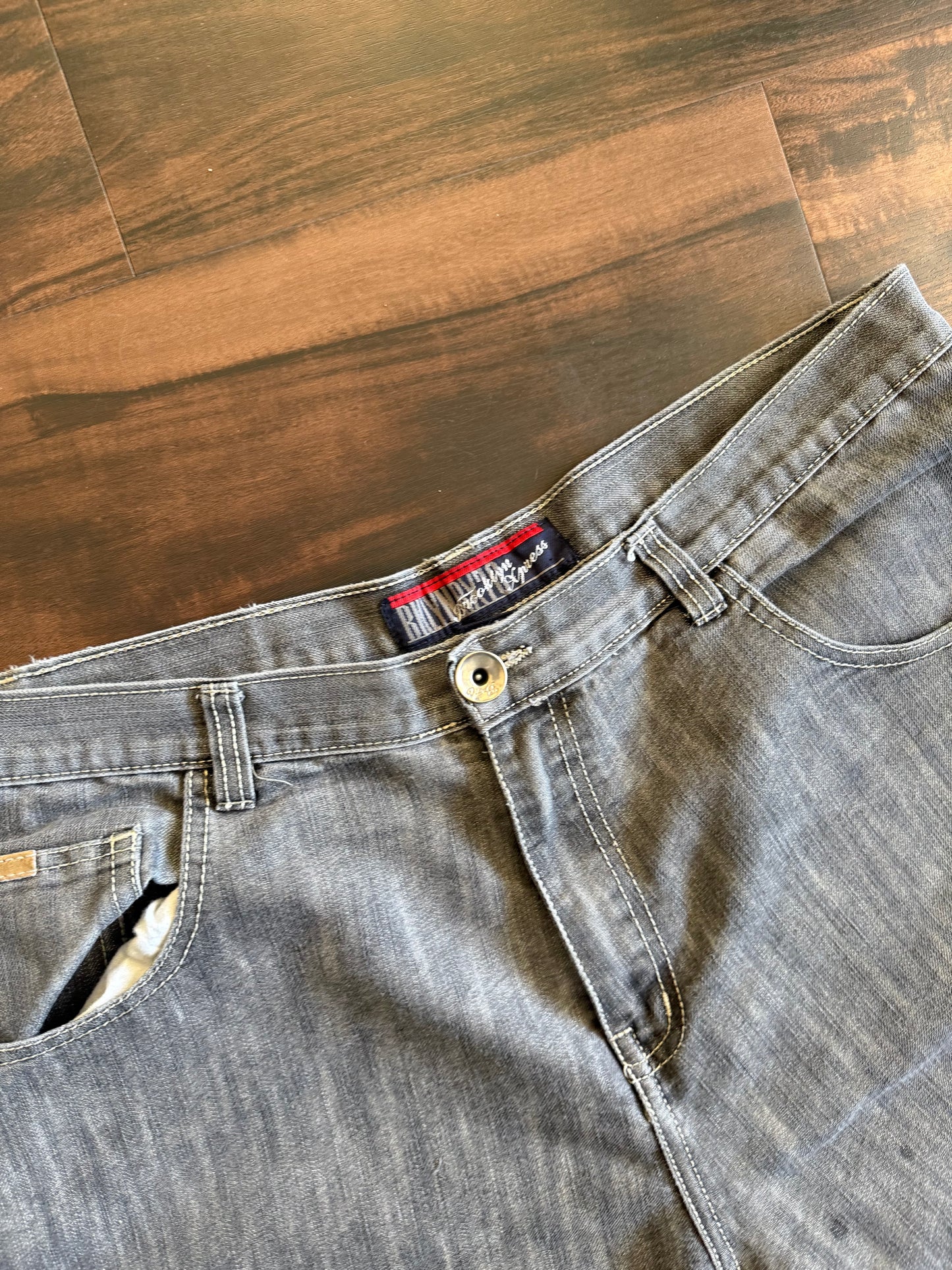 Vintage Y2K Brooklyn Xpress Streetwear Shorts- 38