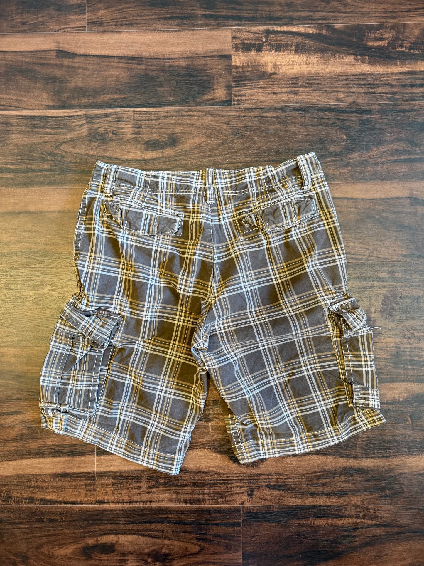 Vintage Old Navy Brown Checkered Cargo Shorts- 34