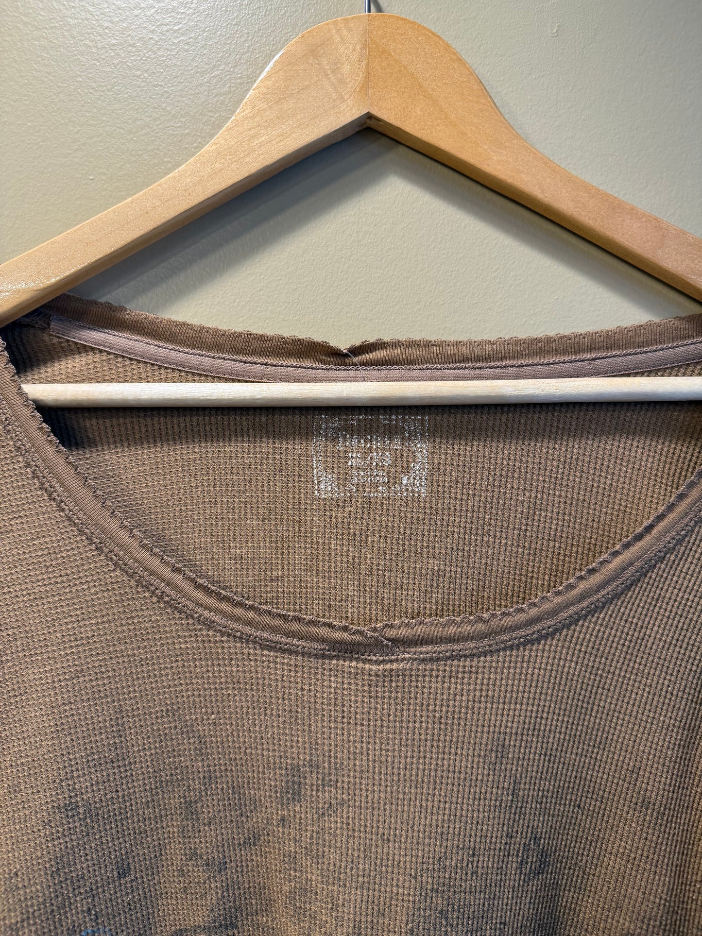 Vintage Y2K Women’s Brown Butterfly Thermal Shirt- M