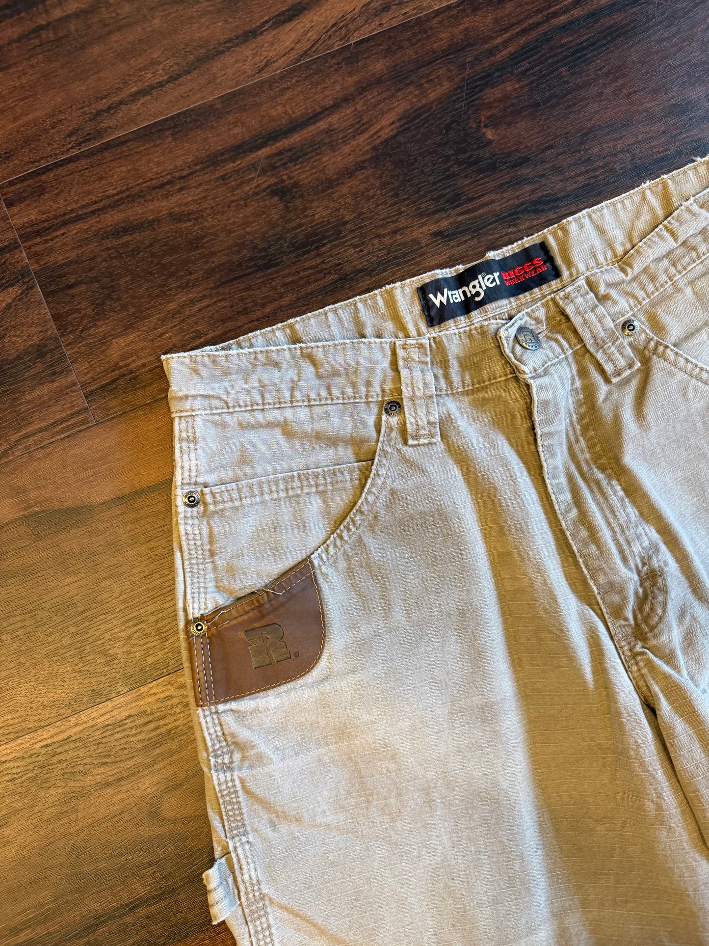 Vintage Wrangler Riggs Workwear Tan Cotton Canvas Shorts- 30x10