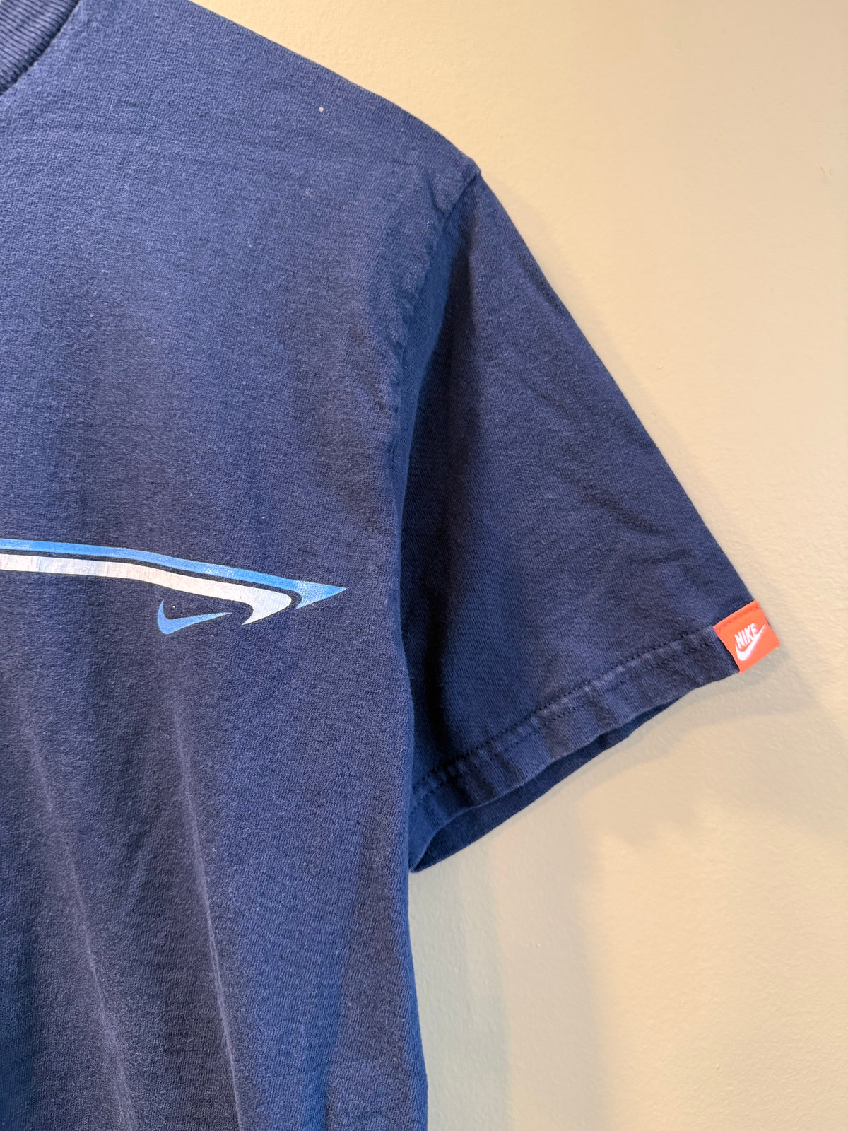 Vintage Nike Y2K Tribal Graphic Navy Blue T-Shirt- M