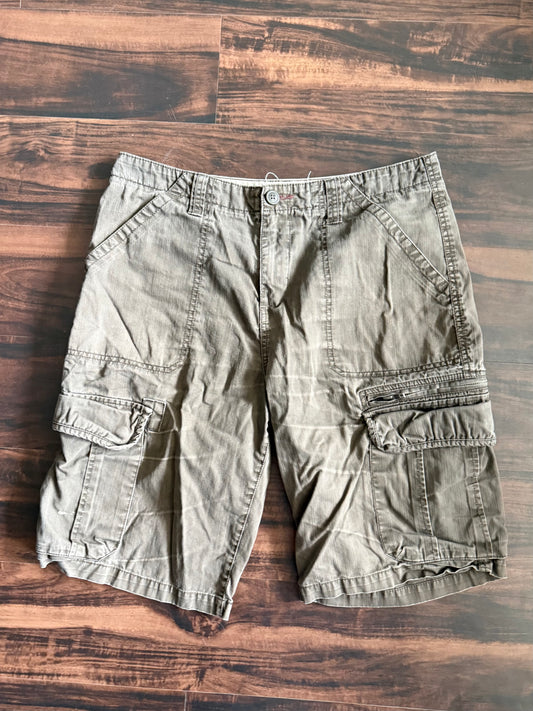 Vintage Y2K Denver Hayes Dark Brown Cargo Shorts- 34