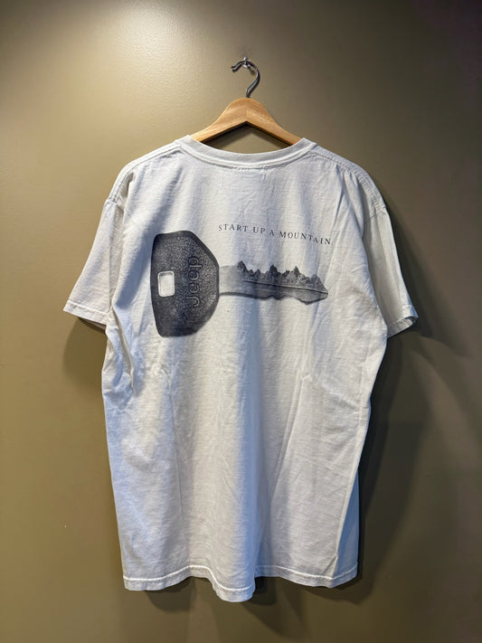 Vintage Jeep Mountain Key T-Shirt - L