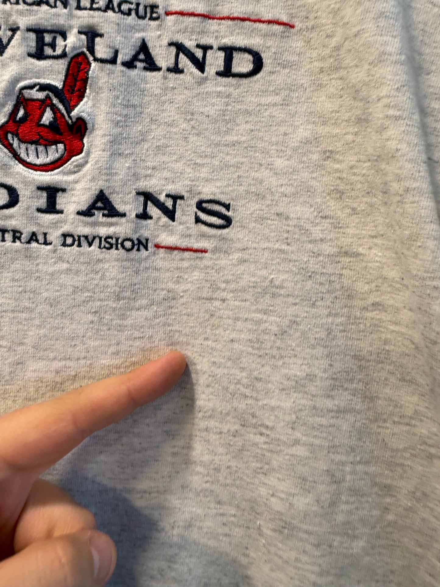 Vintage Cleveland Indians Gray Embroidered T-Shirt- L