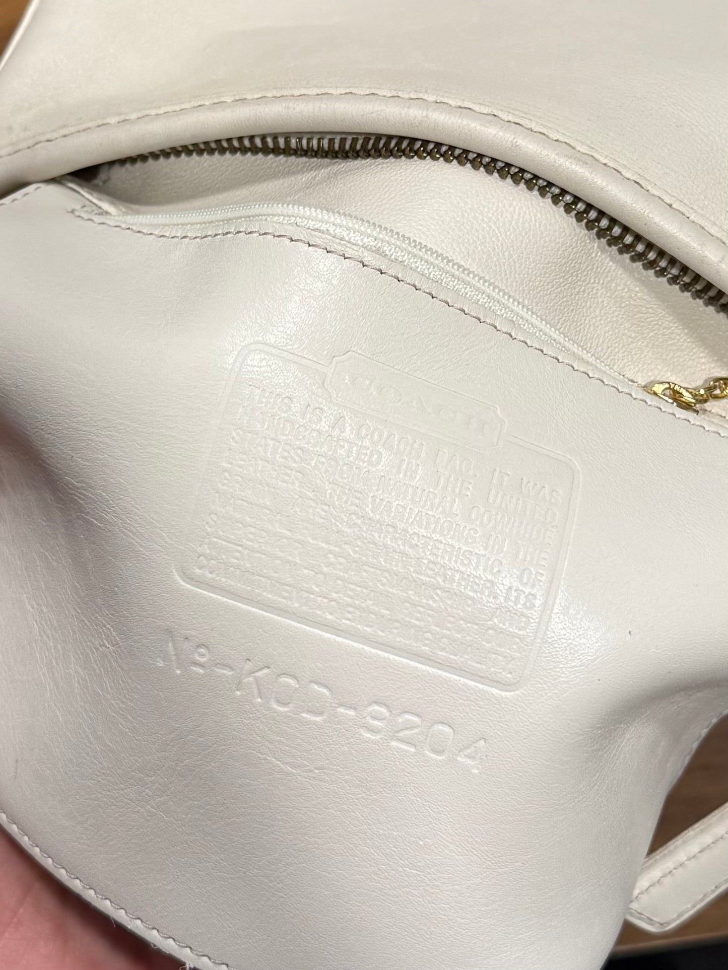 Vintage Coach 9204 Bone/White Leather Crossbody Bag