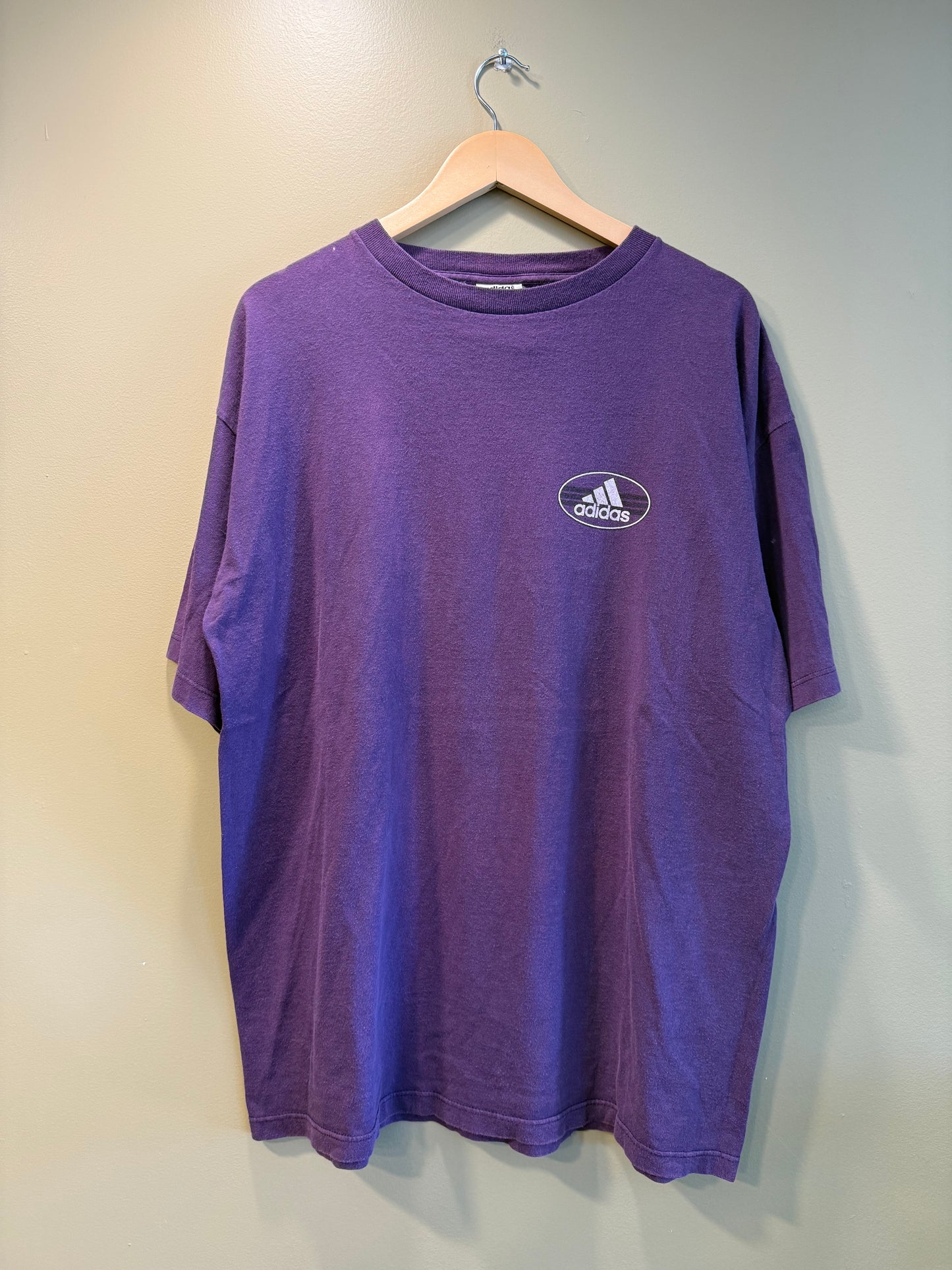 Vintage Adidas Purple T-Shirt- L/XL