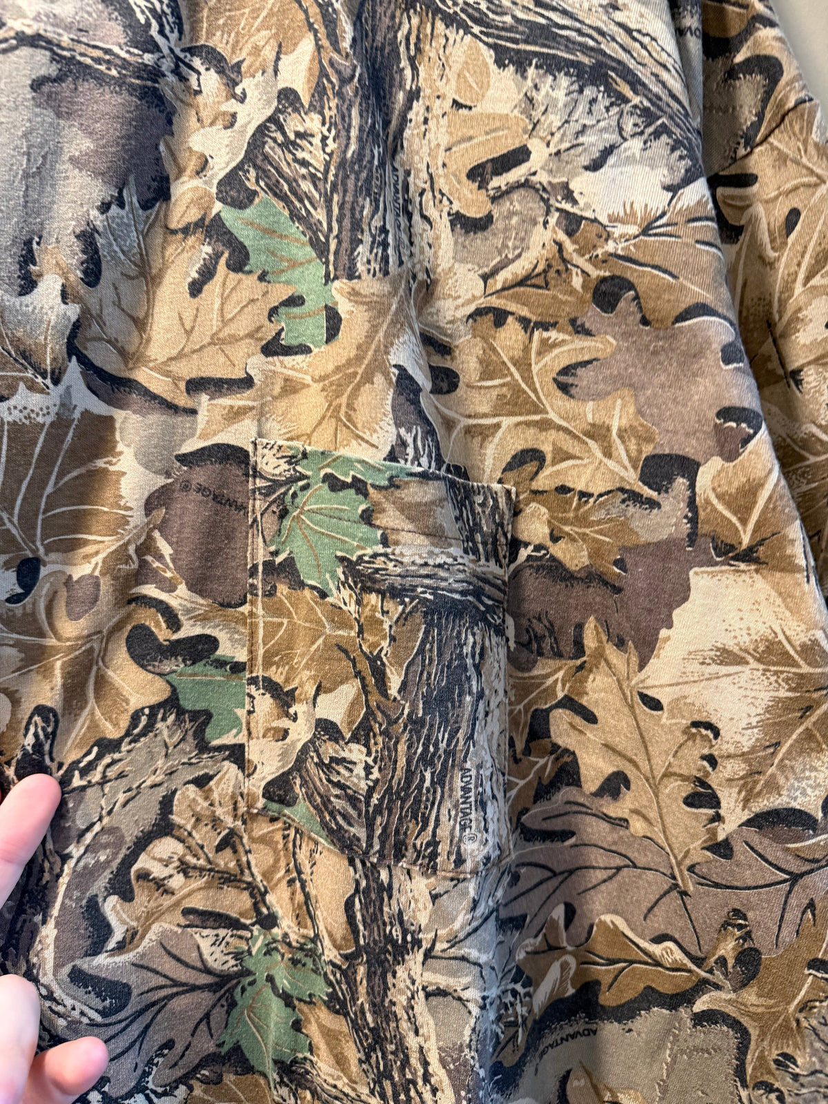Vintage RealTree Advantage Brown Collar Camo Long-Sleeve Pocket T-Shirt- XXL