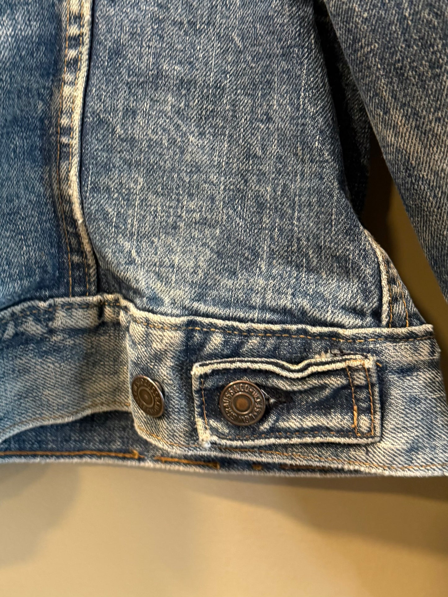 Vintage Levi’s Trucker Style Sun Faded Denim Jacket- S