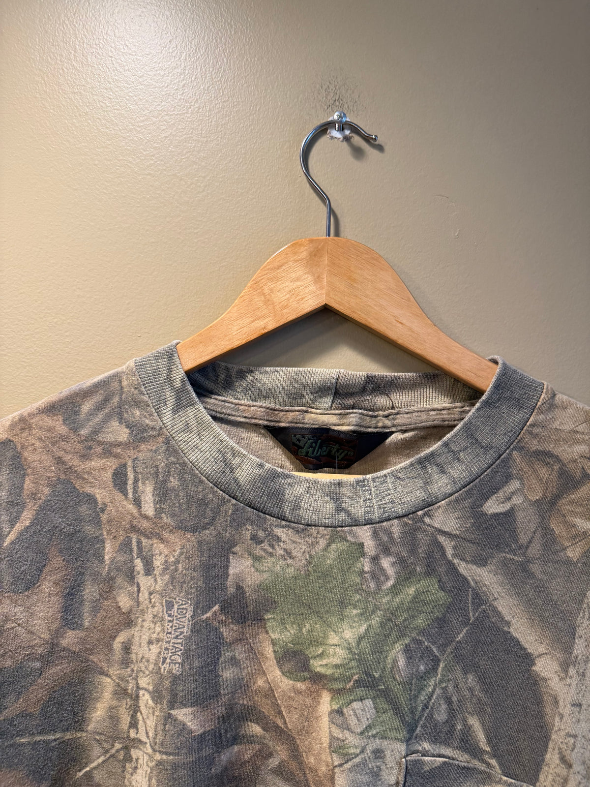 Vintage Liberty Advantage Timber Tree Camo Boxy Pocket T-Shirt- XL