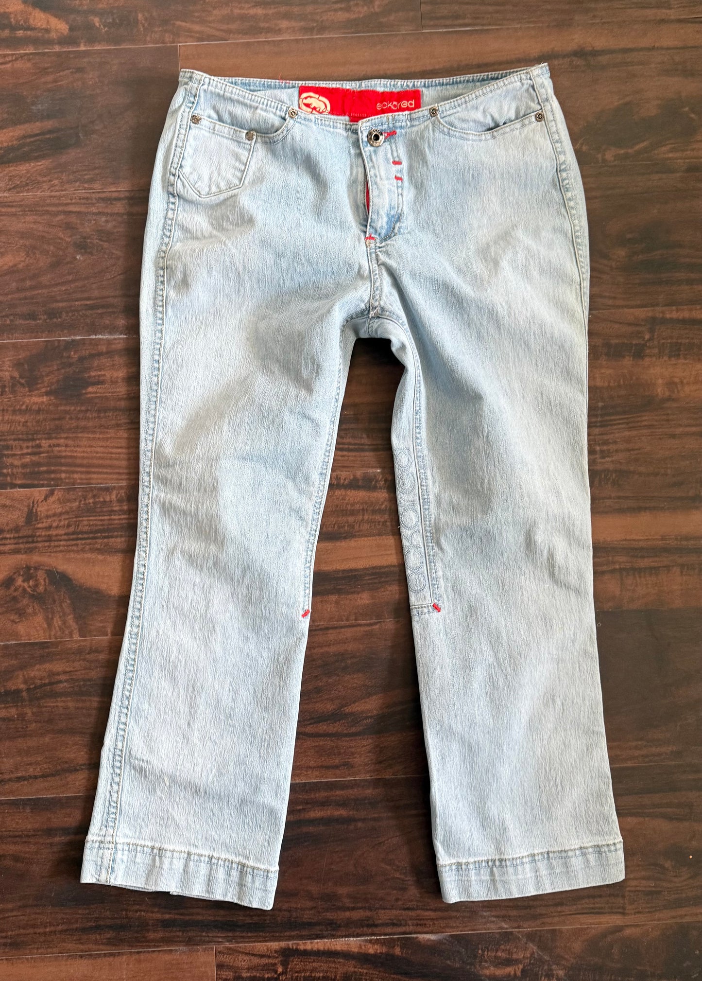 Vintage Ecko Red Women’s Low Rise Light Wash Jeans- 30x25
