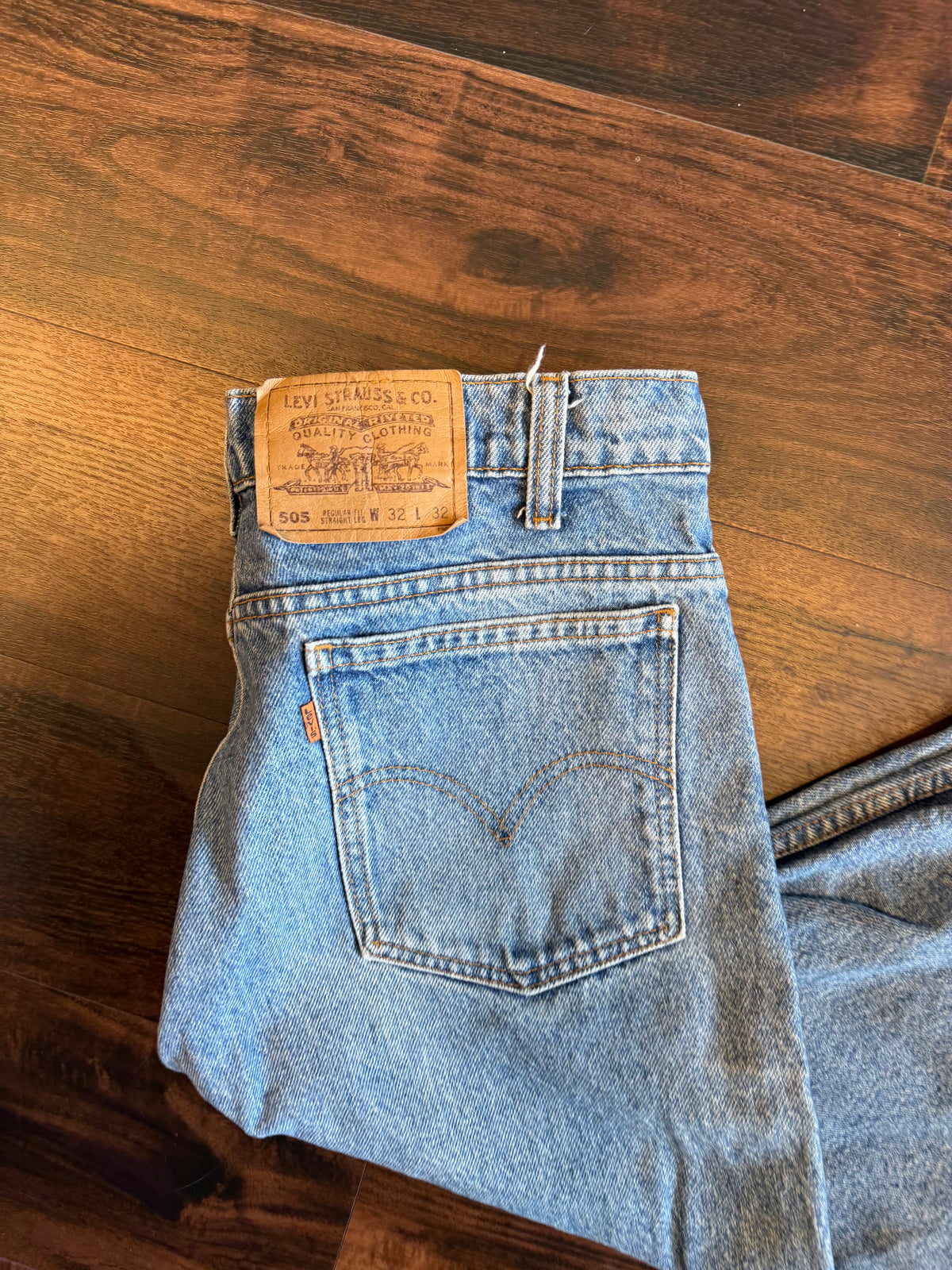 Vintage Levi’s 505 Orange Tab Light Wash Denim Jeans- 32x32
