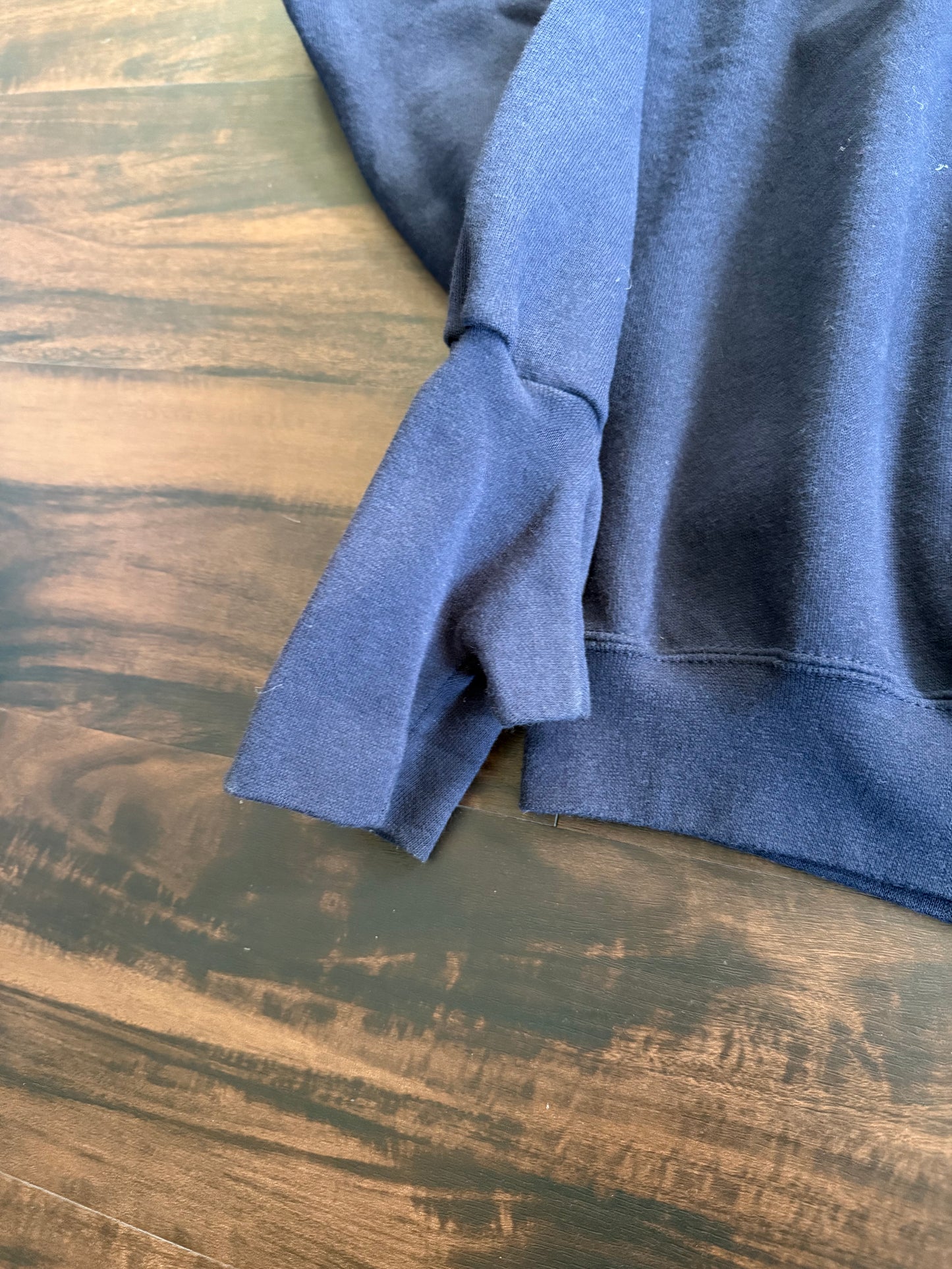 Vintage Handcuffs Skateboards Built-In Gloves Crewneck Sweatshirt- M