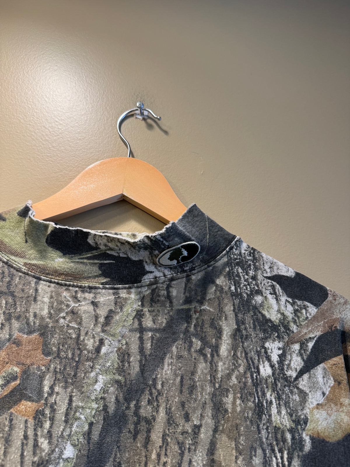 Vintage Mossy Oak Apparel Mock Neck Tree Camo Long-Sleeve Pocket T-Shirt- XXL