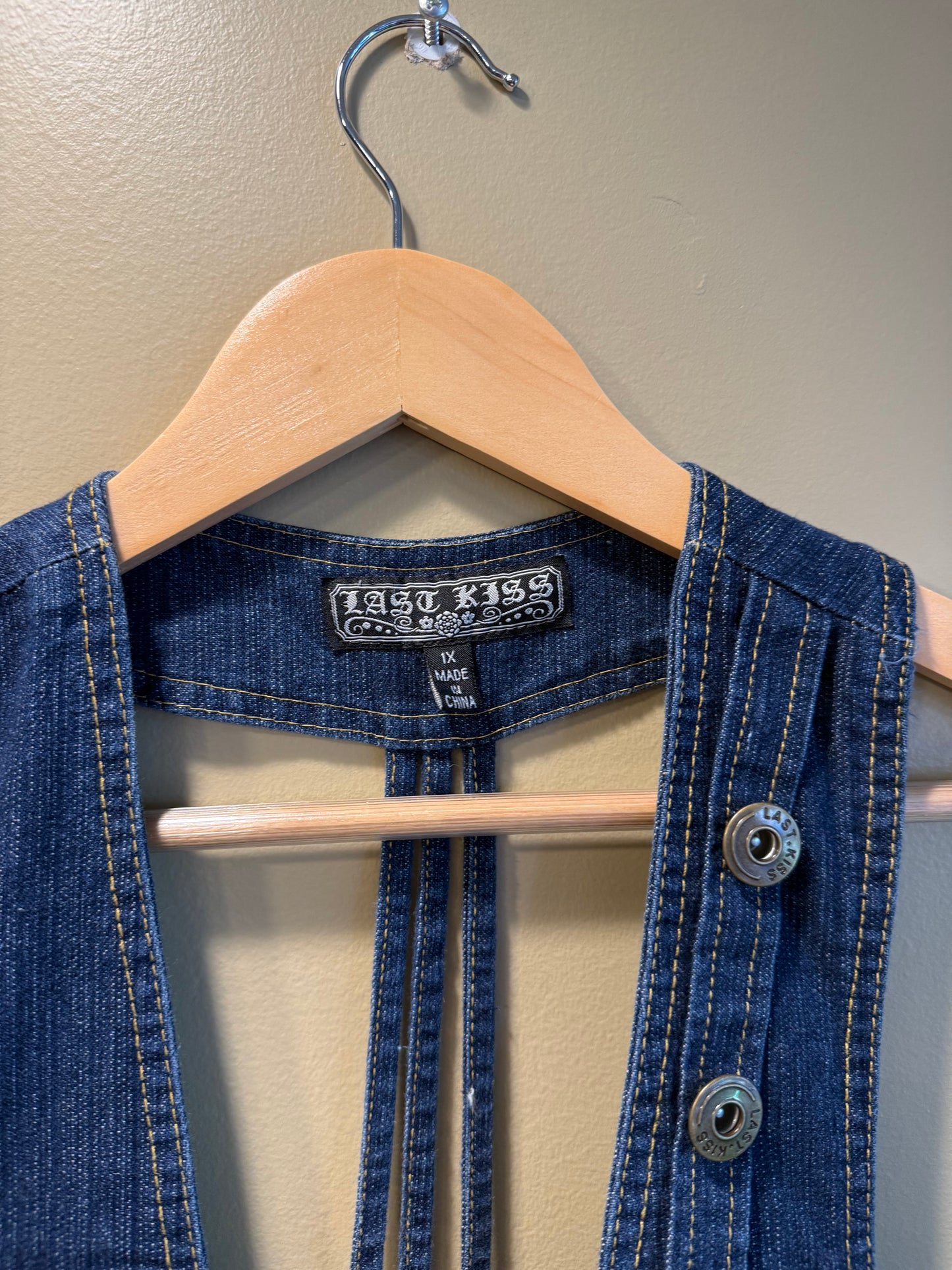 Vintage Y2K Last Kiss Denim Button-Up Vest Top- XL