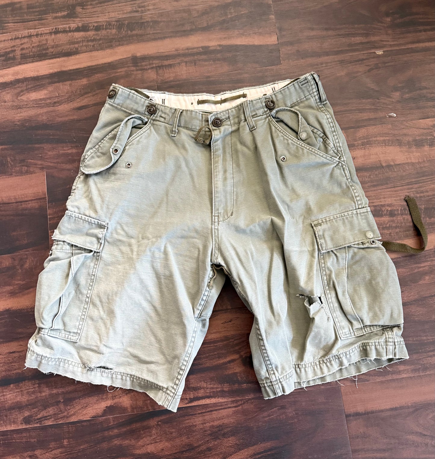 Vintage Green Military Surplus Style Cargo Shorts- 32