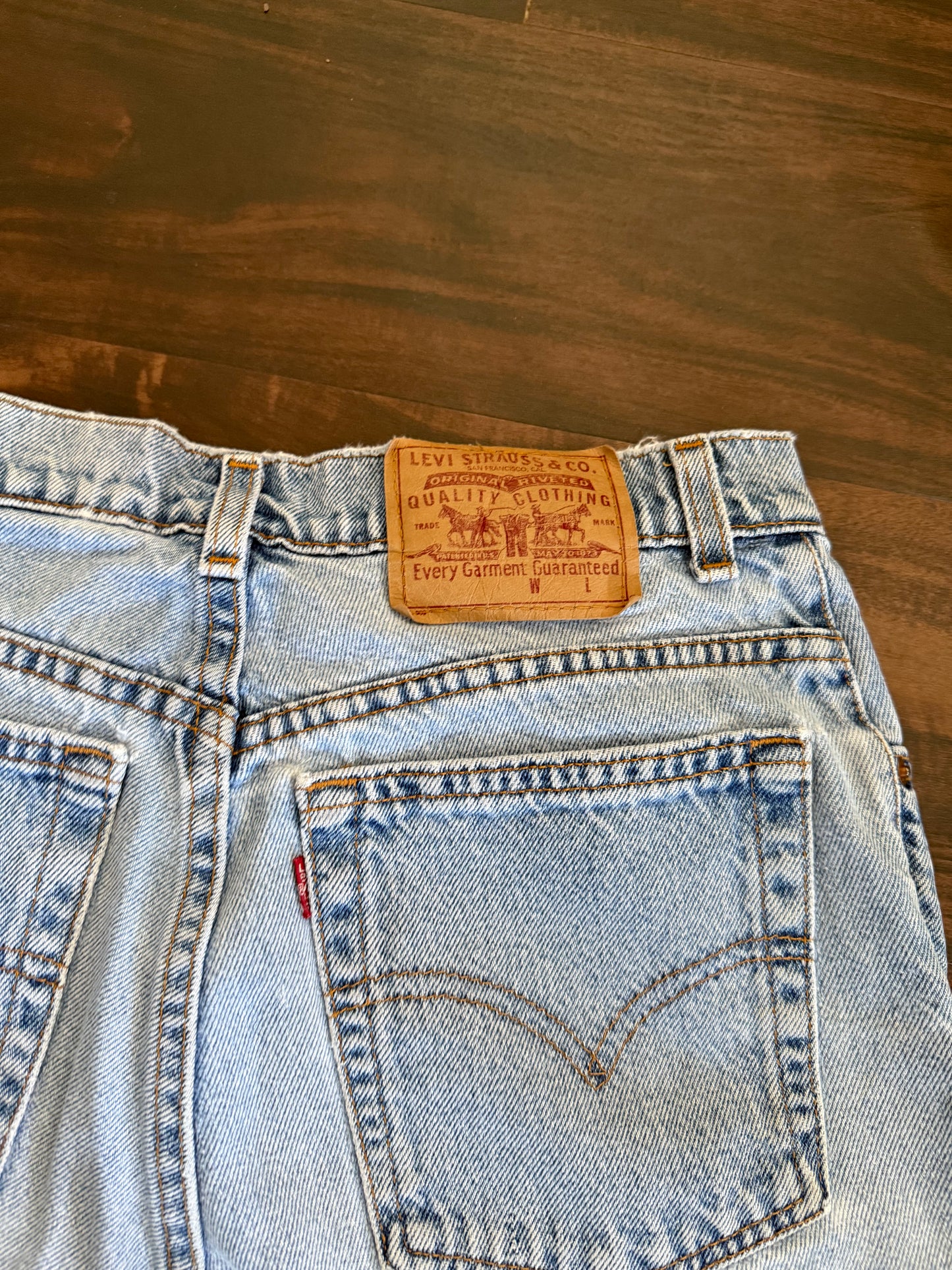 Vintage Levi’s Women’s Denim Jean Shorts- 27