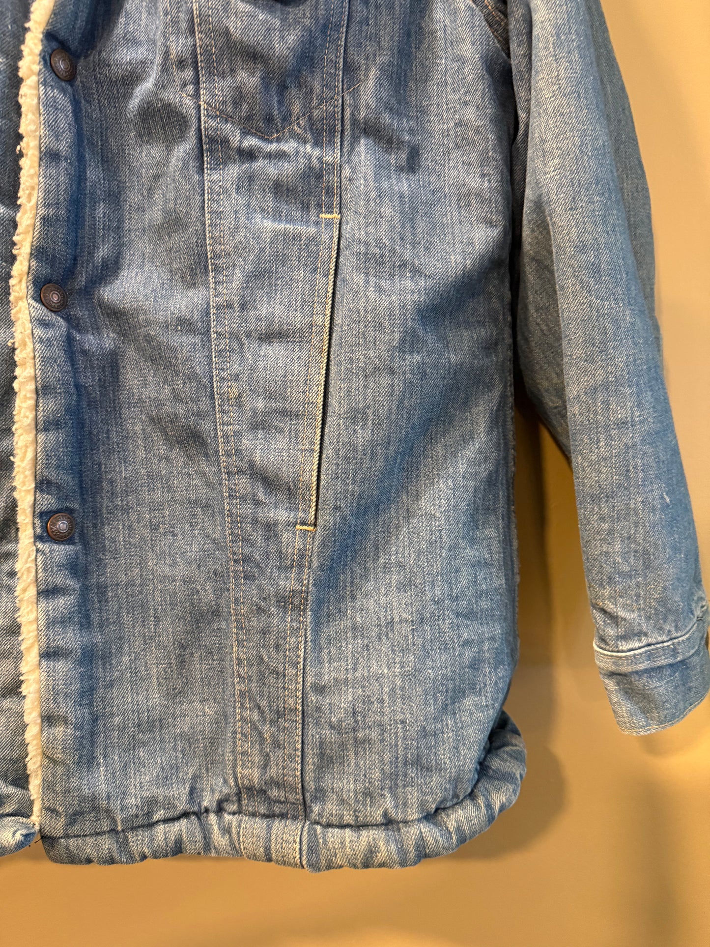 Vintage Levi’s Light Wash Sherpa Denim Jacket- S