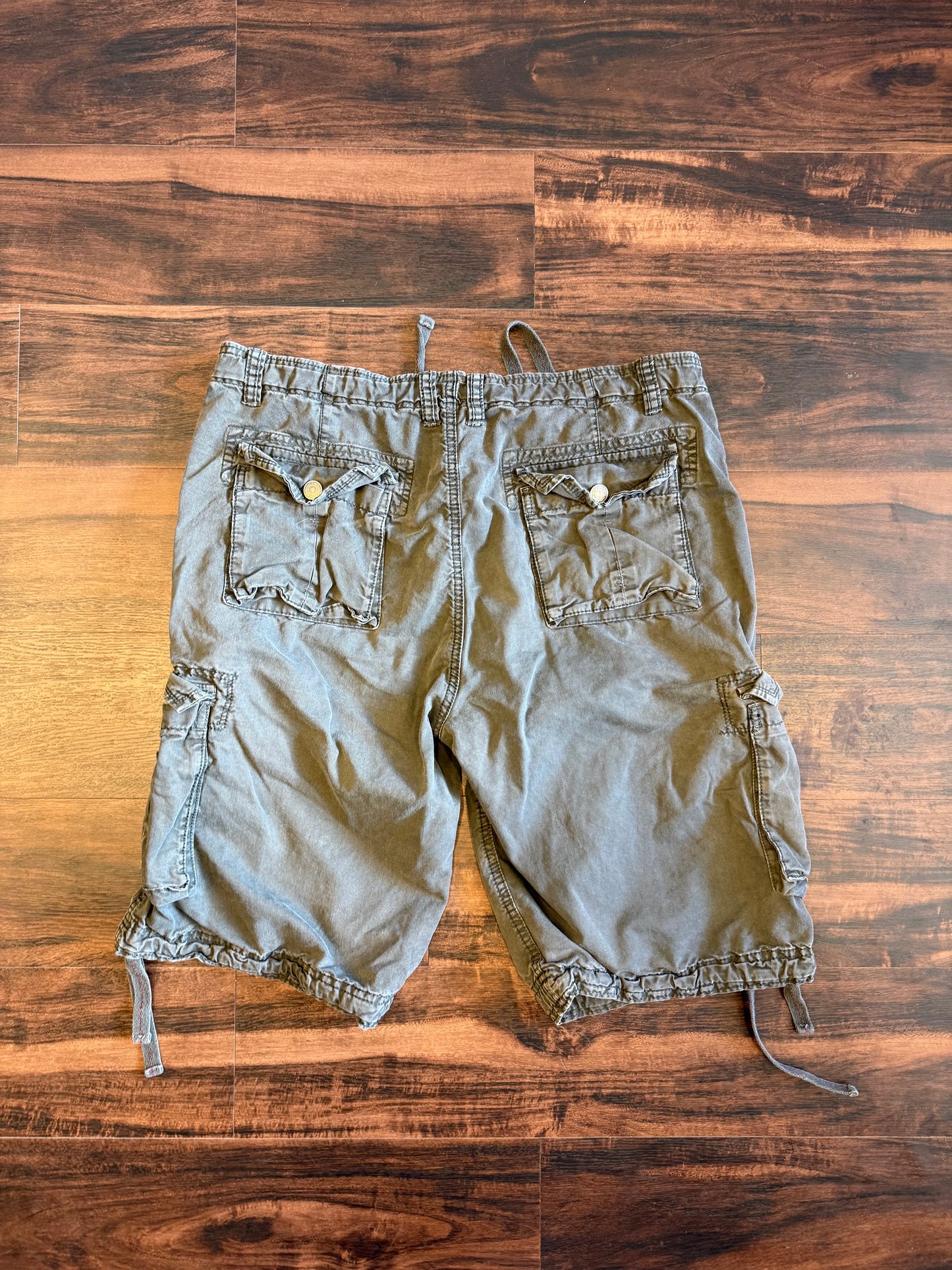 Vintage Wenven Dark Gray Cargo Shorts- 36