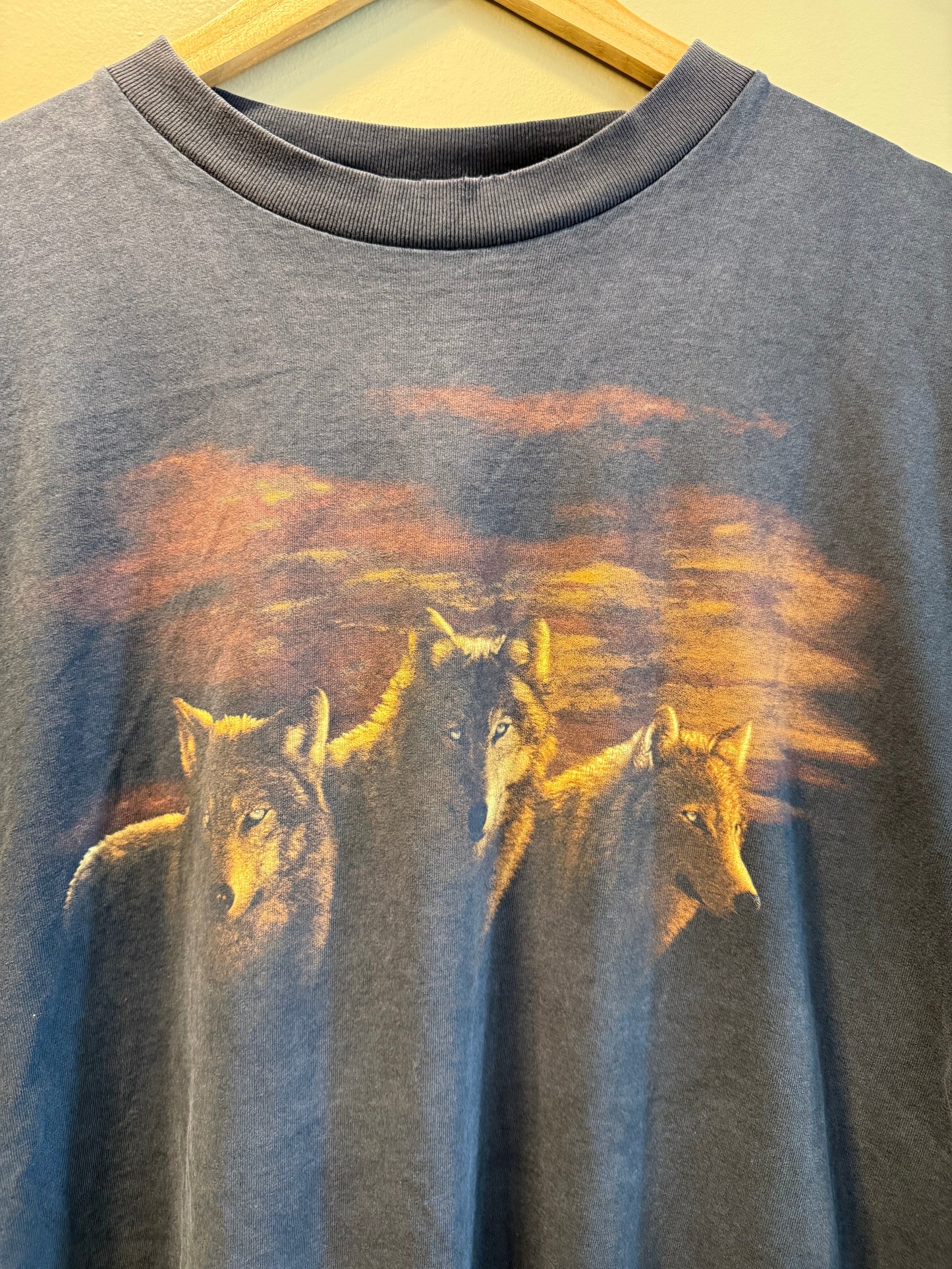 Vintage Minter Gardens Canada Wolves T-Shirt- XL
