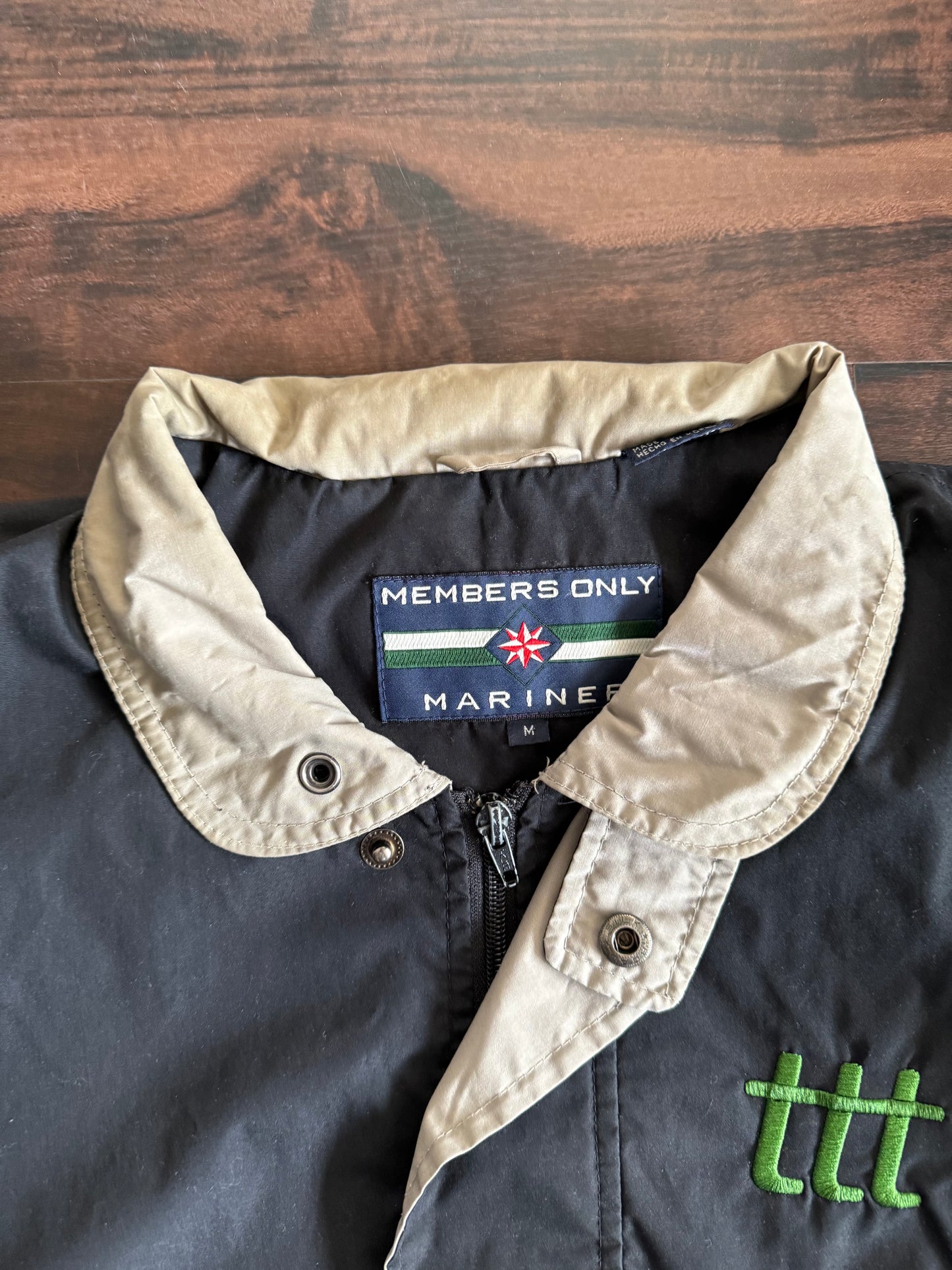The Thrifting Tree Black Windbreaker Jacket- M